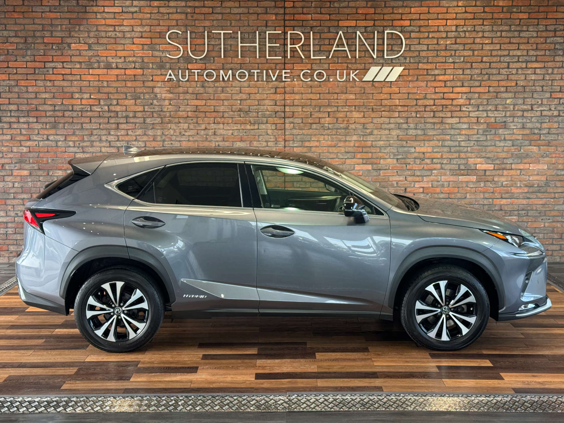 LEXUS NX 2.5 NX 300h CVT 4WD 5dr #3