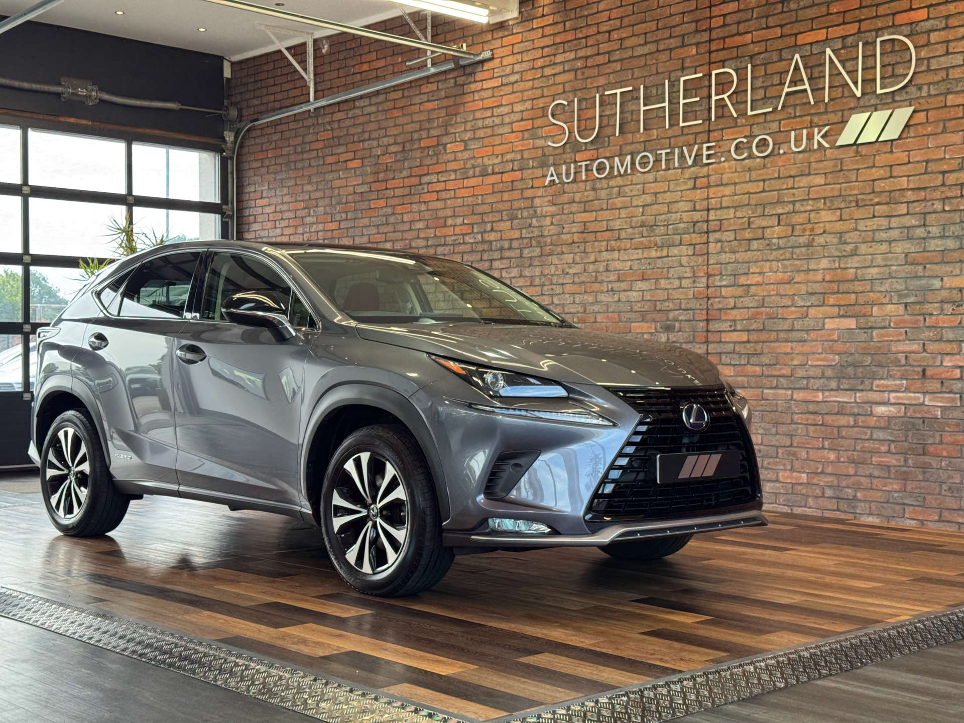 LEXUS NX 2.5 NX 300h CVT 4WD 5dr #4
