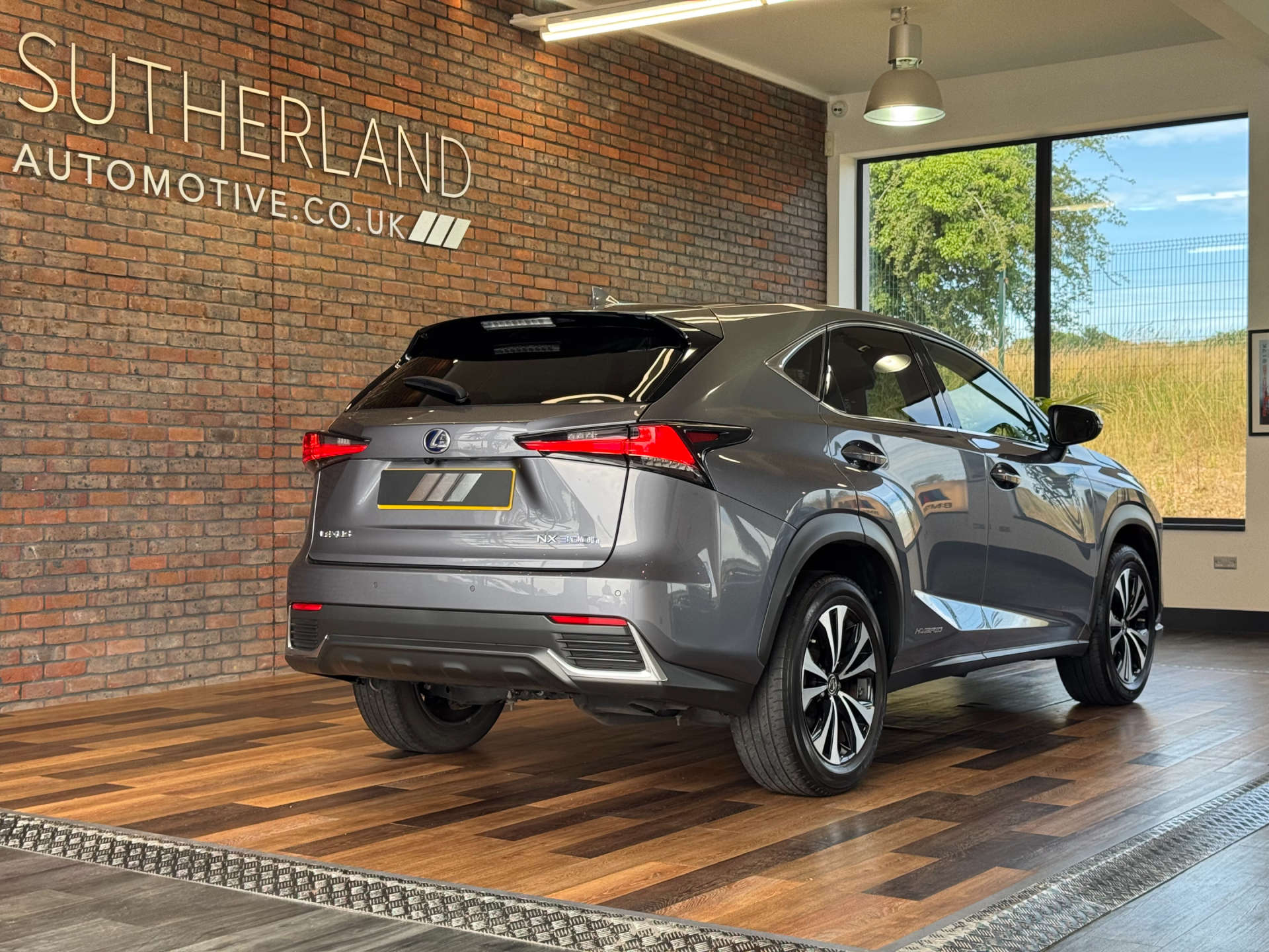 LEXUS NX 2.5 NX 300h CVT 4WD 5dr #6