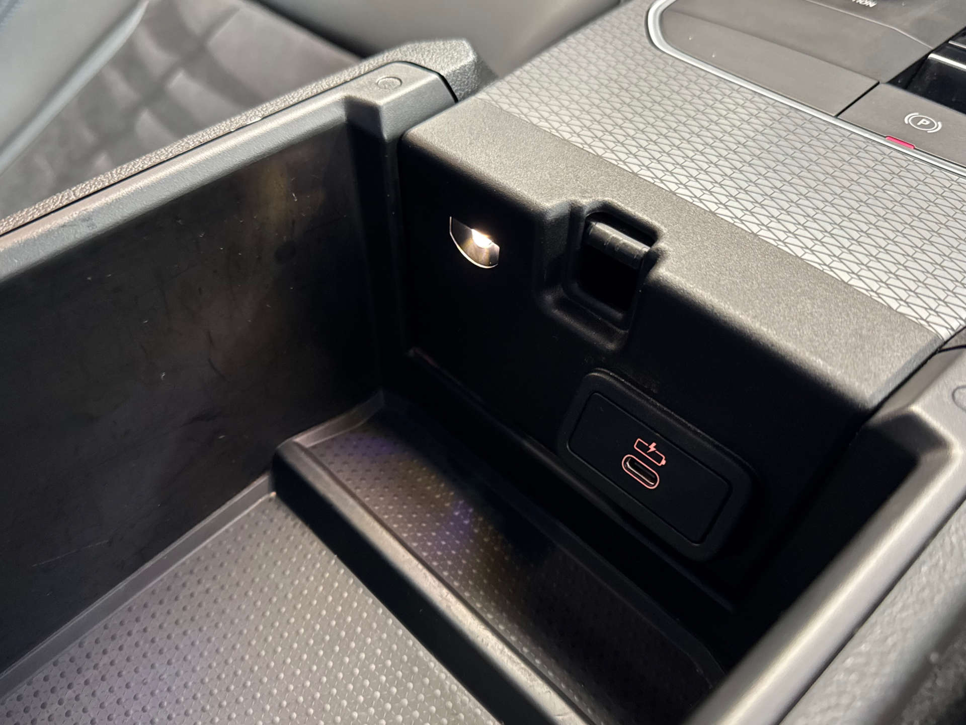 BMW 3 SERIES 2.0 330E M Sport Auto 4dr #49