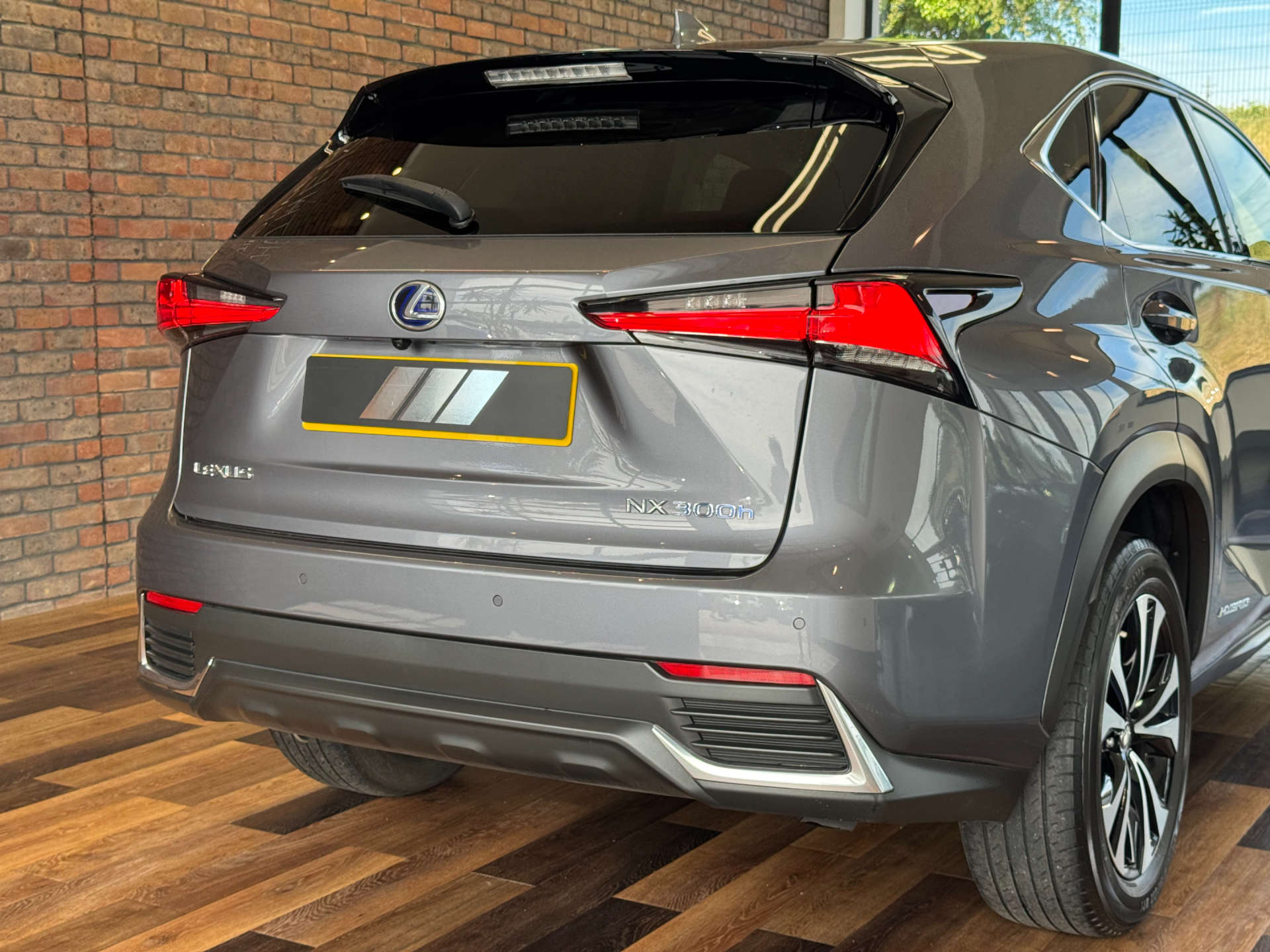 LEXUS NX 2.5 NX 300h CVT 4WD 5dr #23