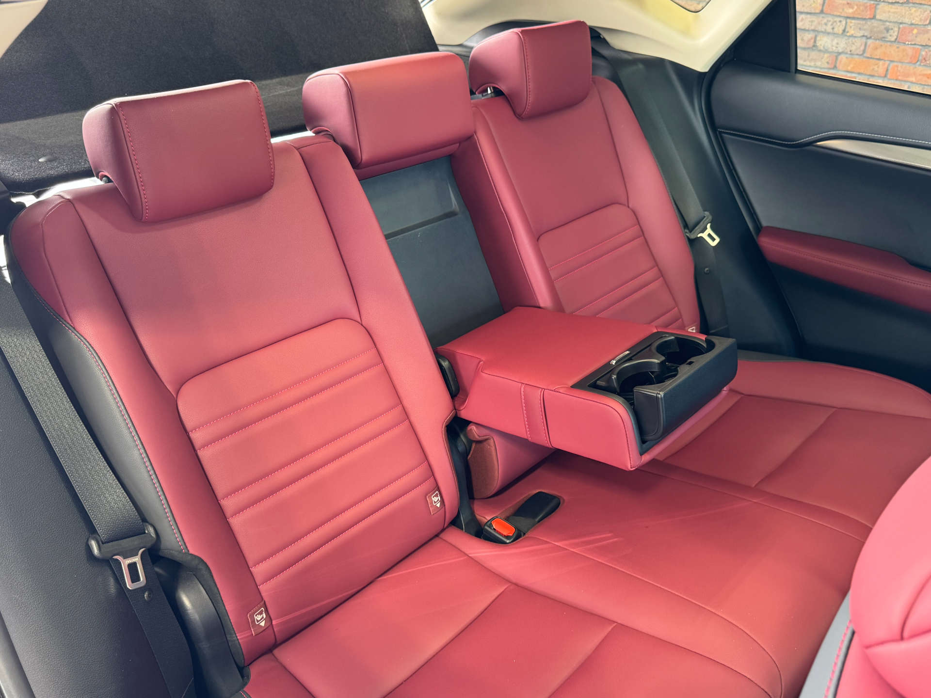 LEXUS NX 2.5 NX 300h CVT 4WD 5dr #31