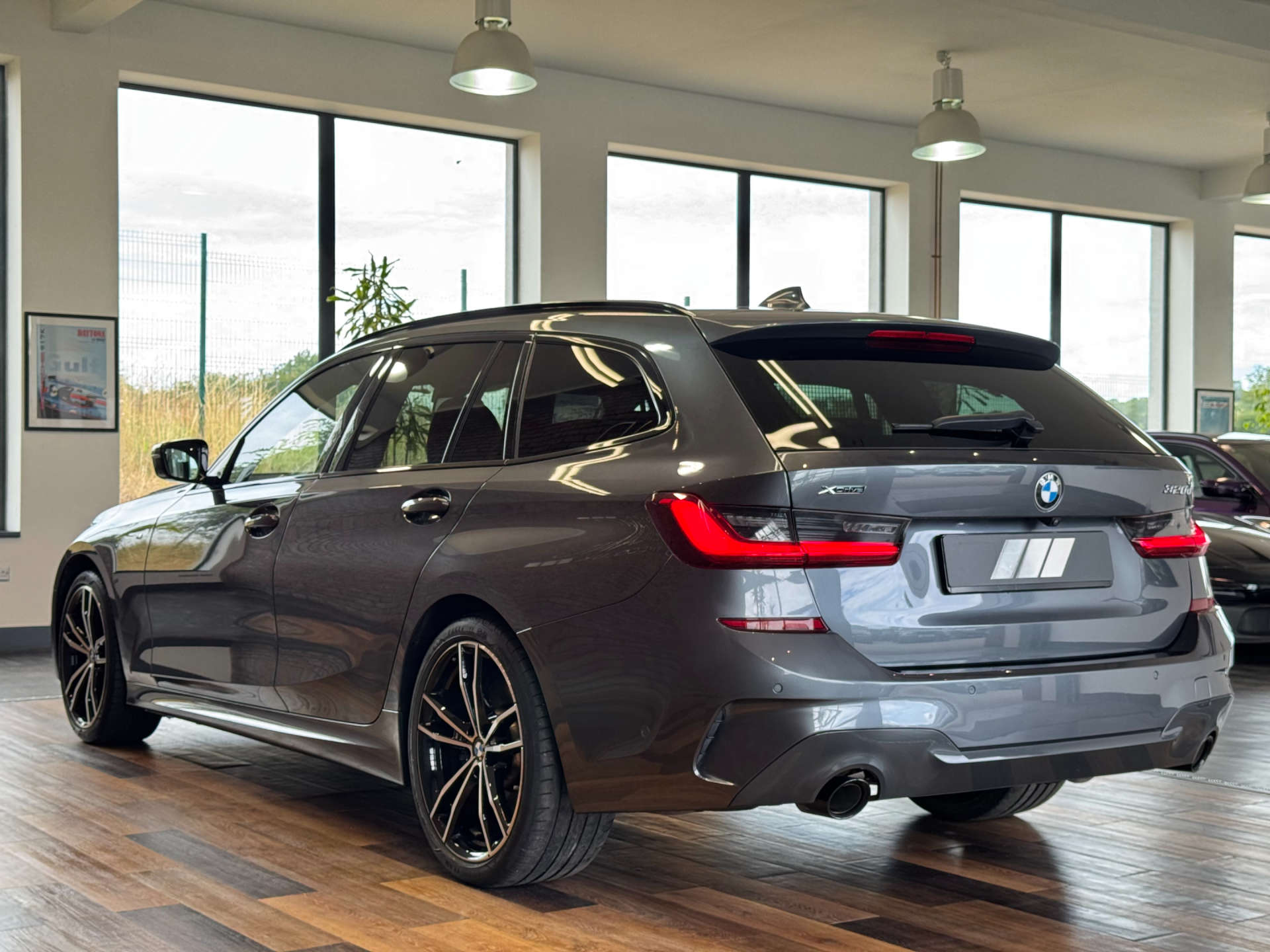 BMW 3 SERIES 2.0 320D xDrive M Sport MHEV Auto 4WD 5dr #9