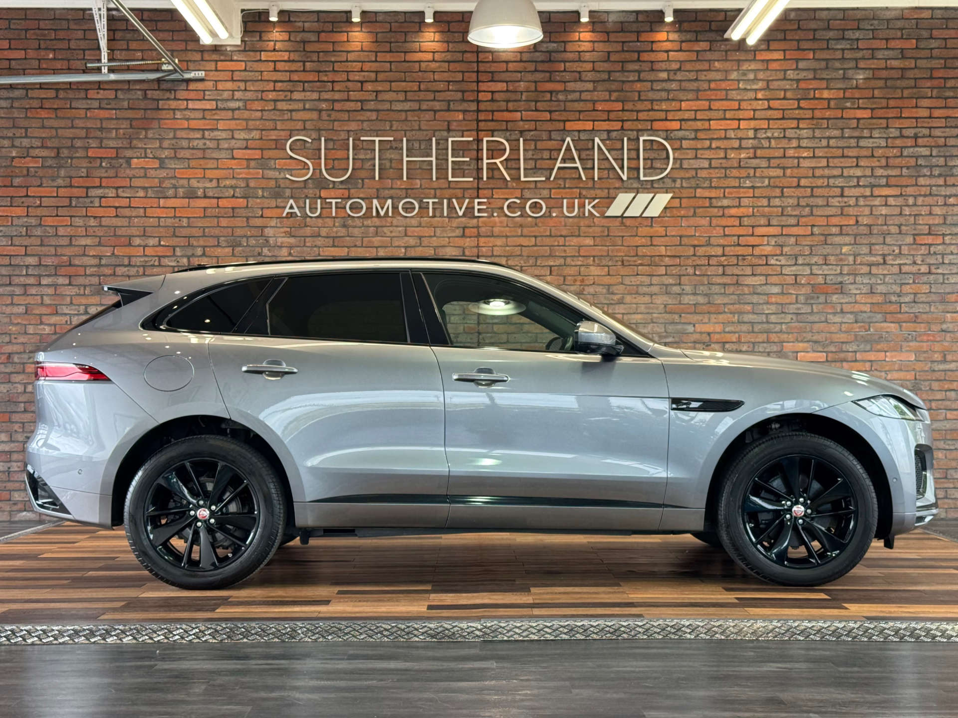JAGUAR F-PACE 2.0 F-PACE R-Dynamic S D MHEV AWD Auto 4WD 5dr #2
