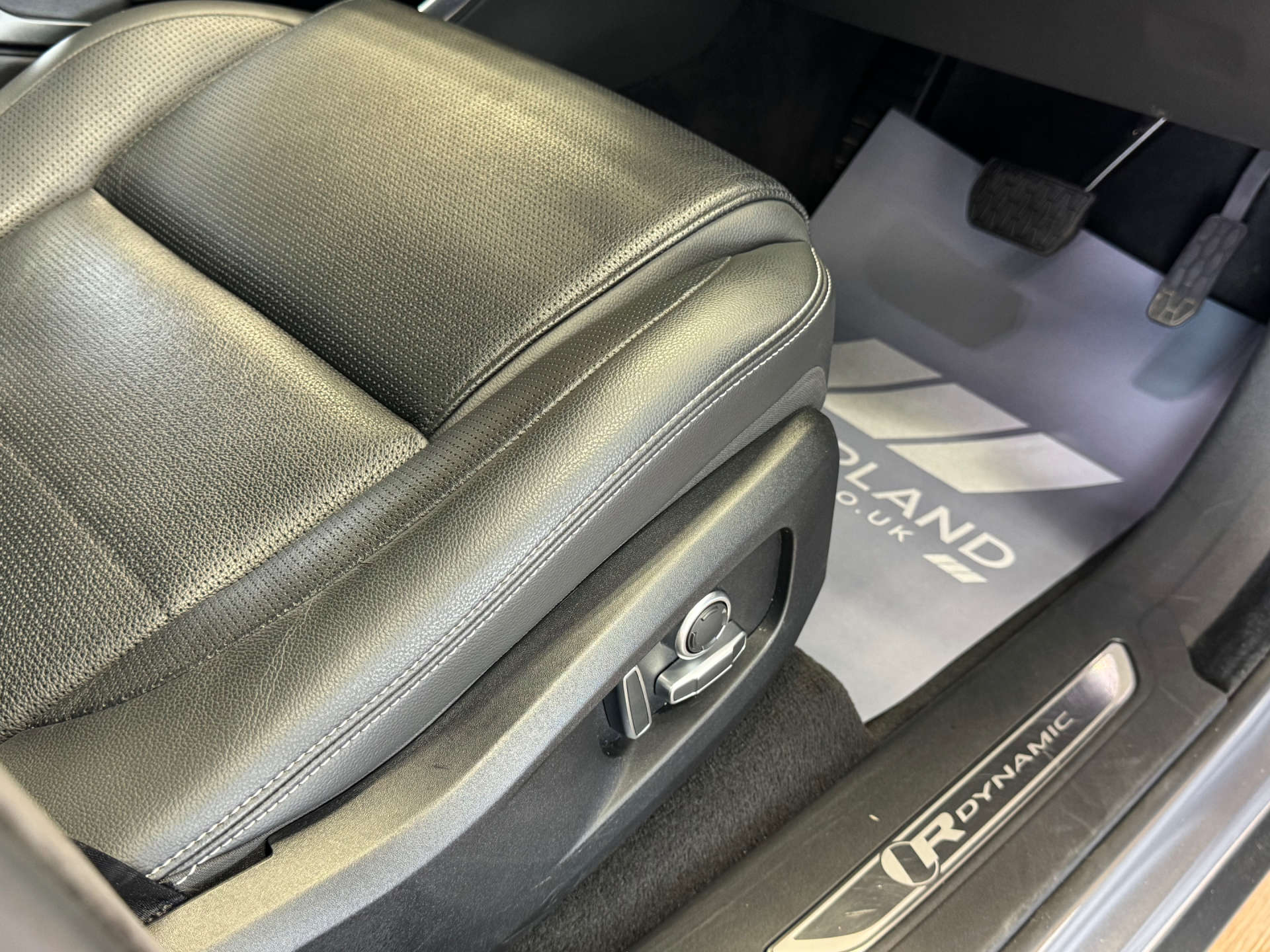 JAGUAR F-PACE 2.0 F-PACE R-Dynamic S D MHEV AWD Auto 4WD 5dr #28