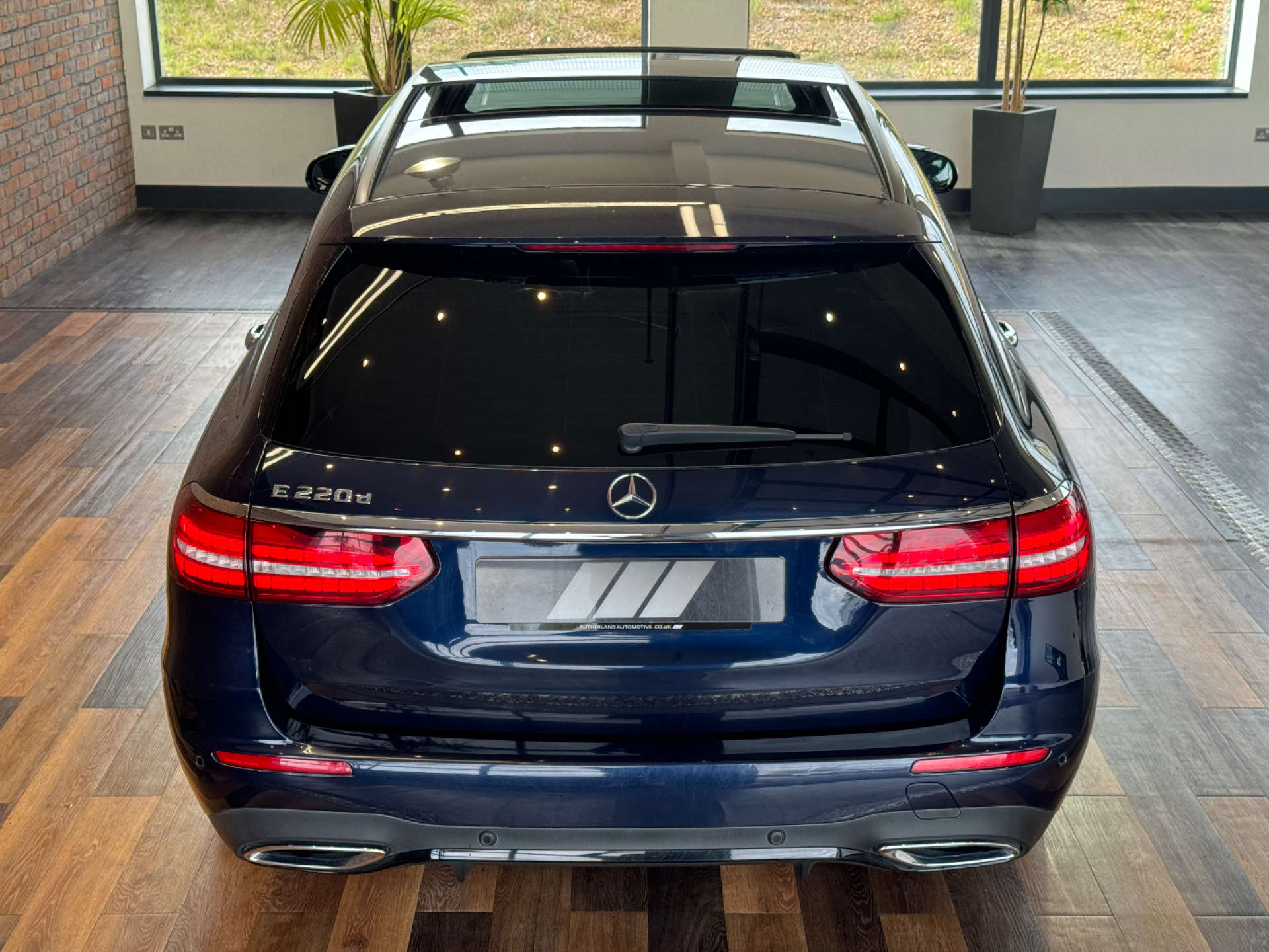MERCEDES-BENZ E-CLASS 2.0 E 220 AMG Line Night Edition Premium+ D Auto 5dr #6