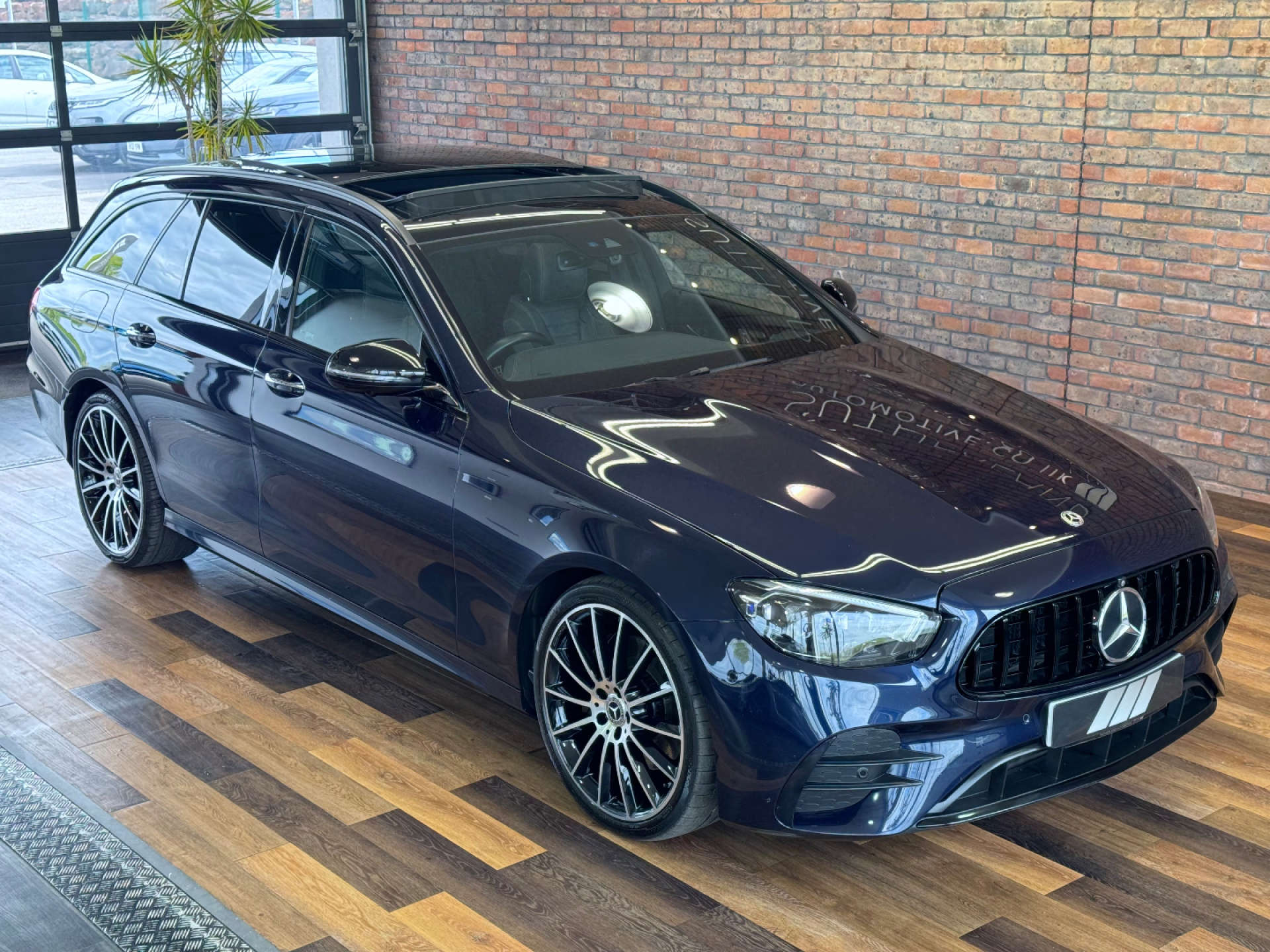 MERCEDES-BENZ E-CLASS 2.0 E 220 AMG Line Night Edition Premium+ D Auto 5dr #11