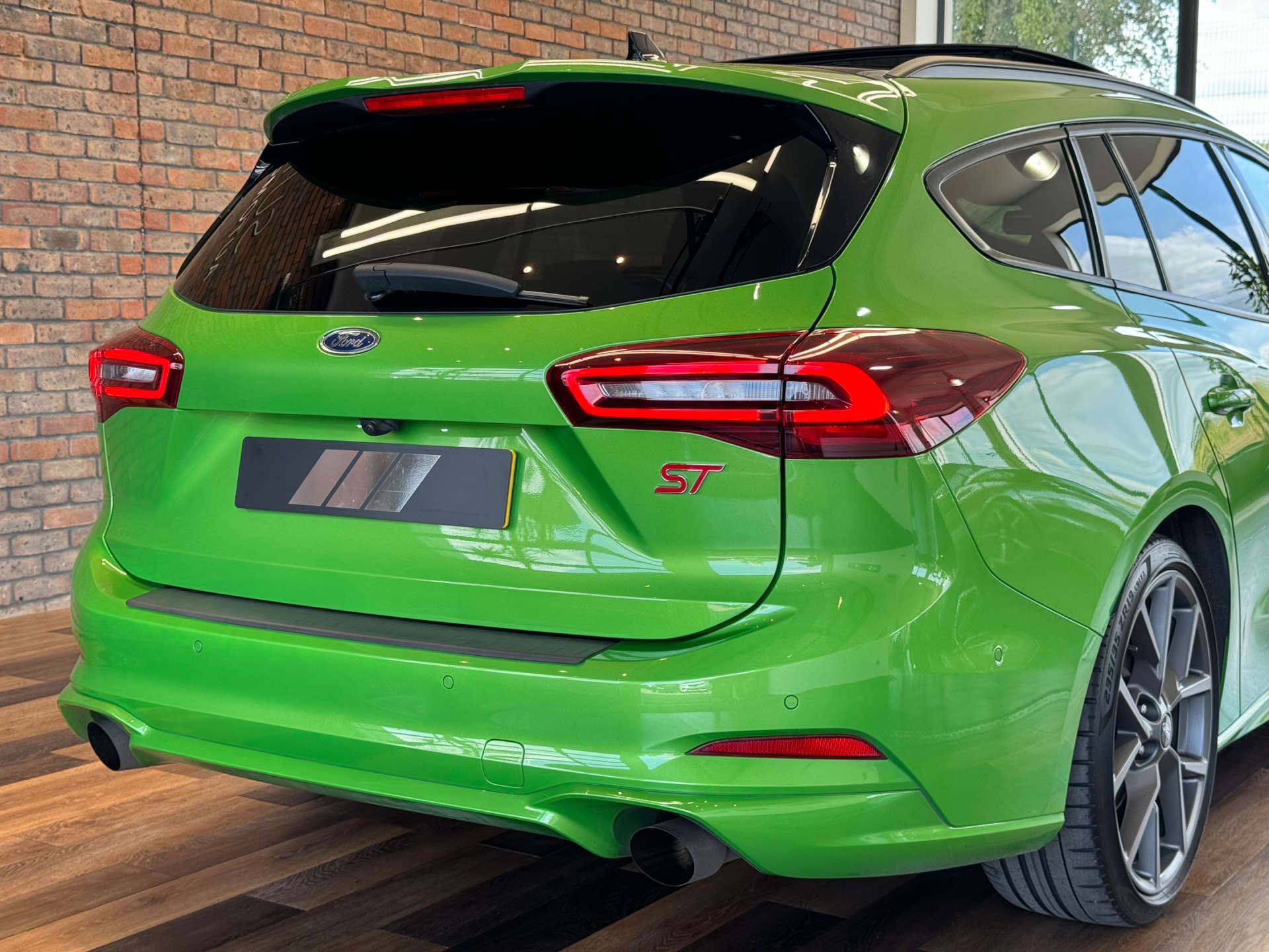 FORD FOCUS 2.3 Focus ST Auto 5dr #22