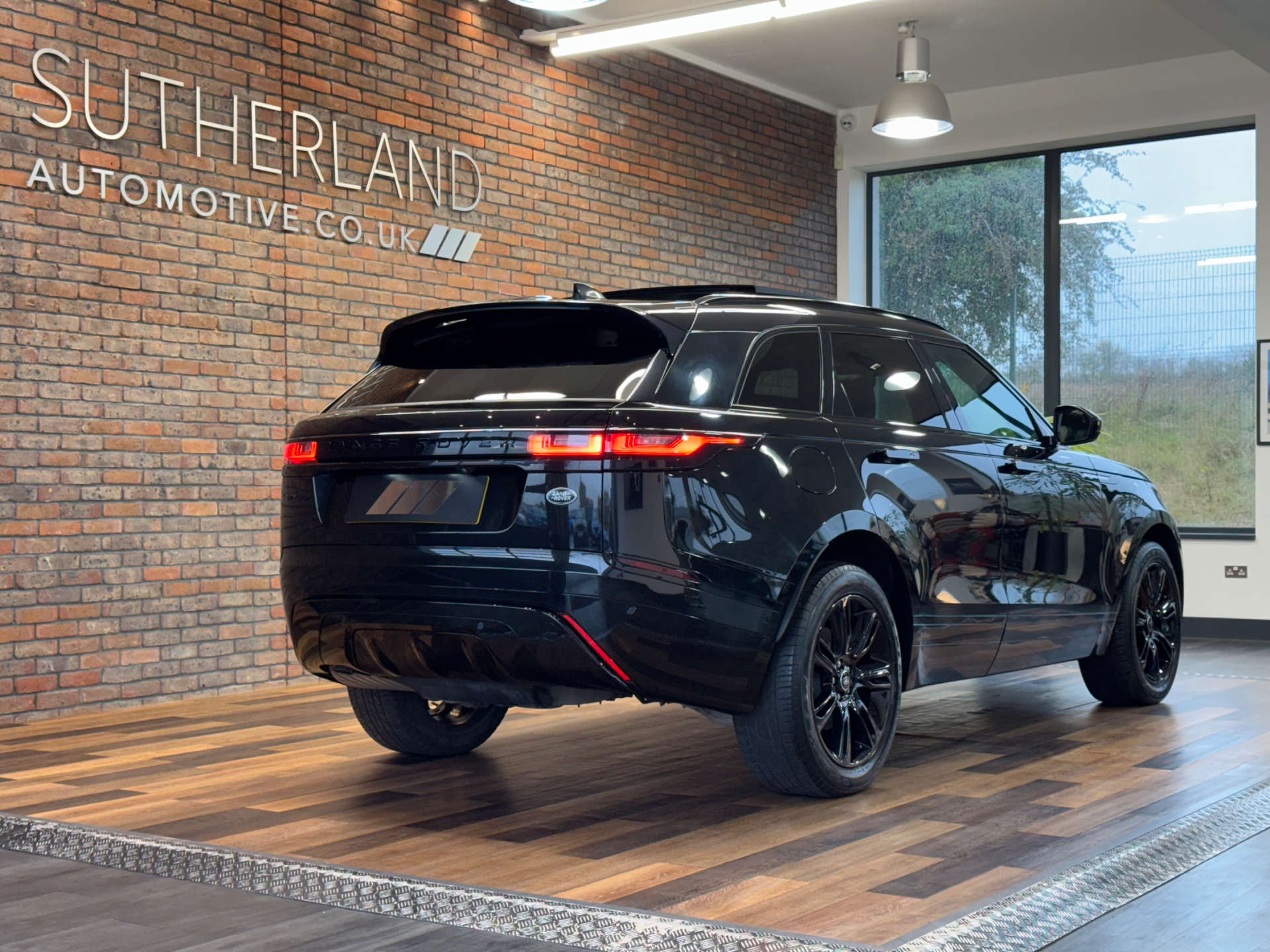 LAND ROVER RANGE ROVER VELAR 2.0 Range Rover Velar Edition D MHEV Auto 4WD 5dr #5