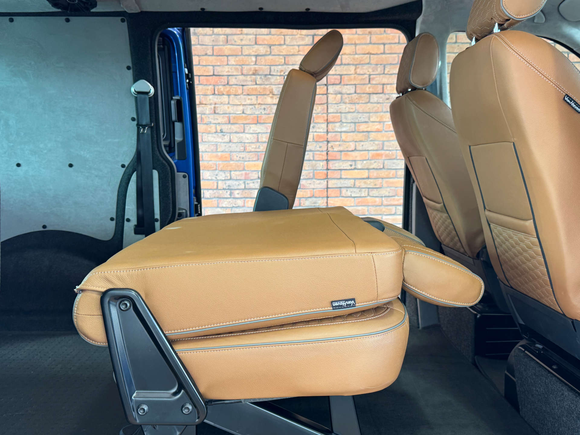 VOLKSWAGEN TRANSPORTER 2.0 Transporter T32 Highline TDI 4Motion Semi-Auto 4WD #28