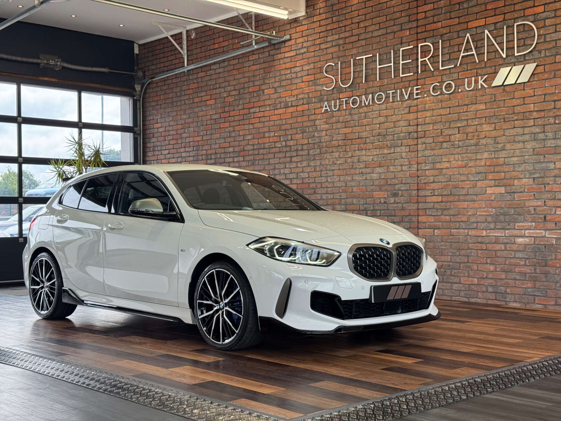 BMW 1 SERIES 2.0 M135i xDrive Auto 4WD 5dr #4