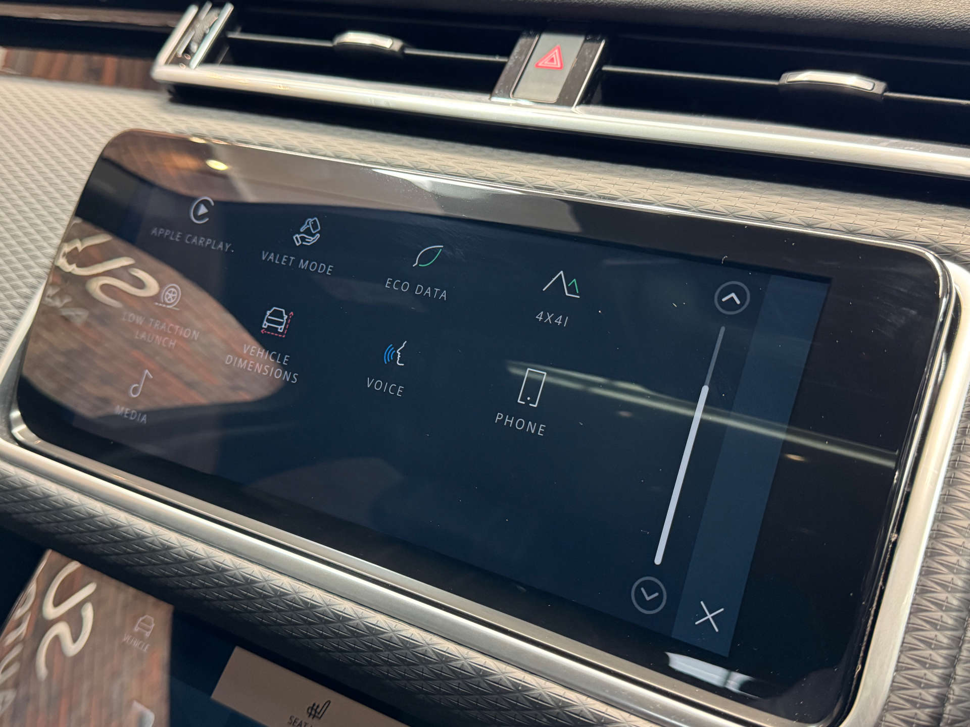 LAND ROVER RANGE ROVER VELAR 2.0 Range Rover Velar Edition D MHEV Auto 4WD 5dr #39