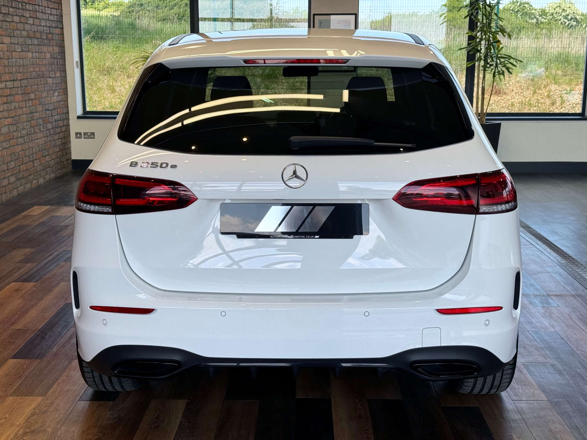 MERCEDES-BENZ B-CLASS 1.3 B 250 AMG Line Edition Executive E Auto 5dr #8