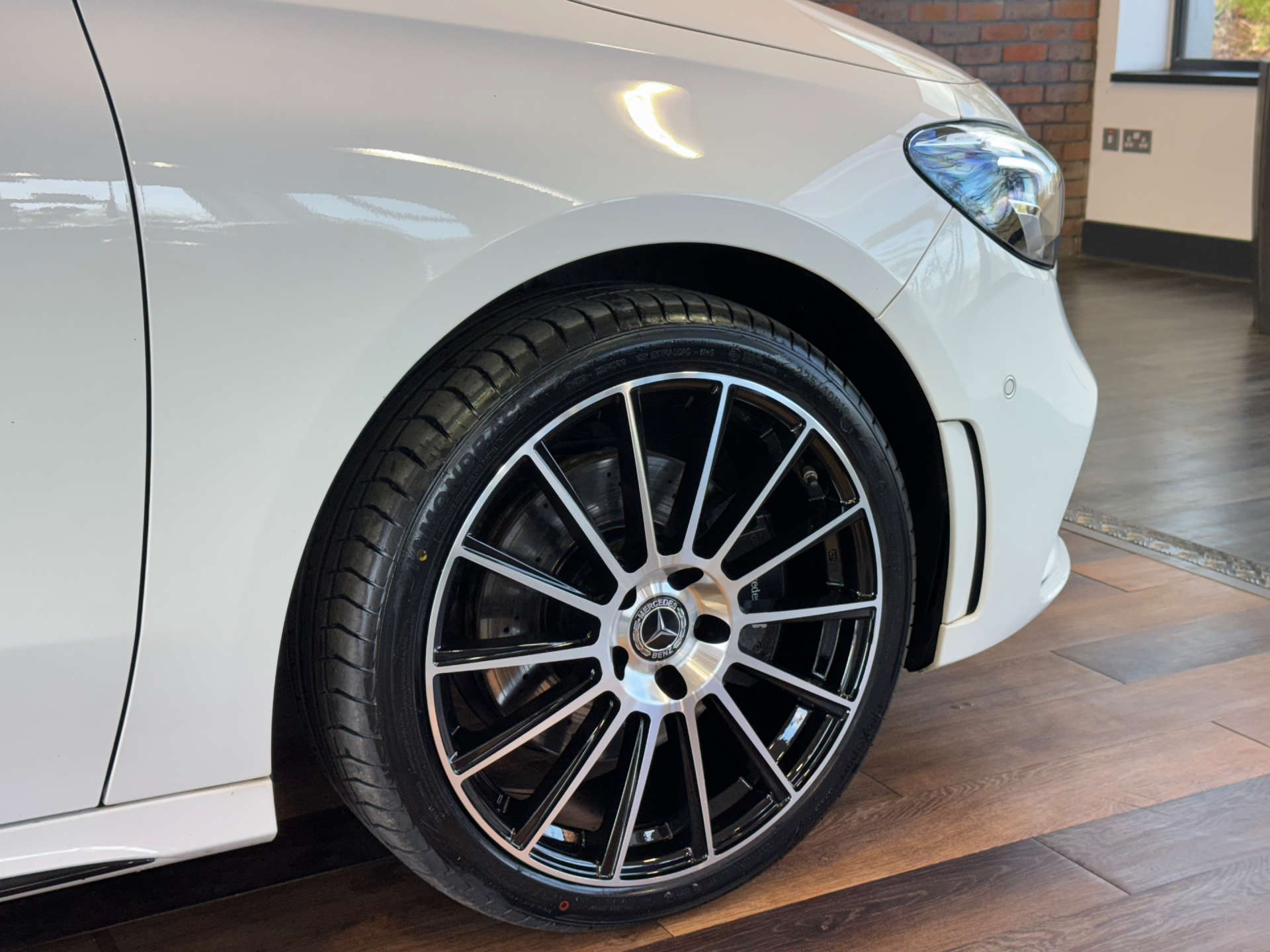 MERCEDES-BENZ B-CLASS 1.3 B 250 AMG Line Edition Executive E Auto 5dr #16
