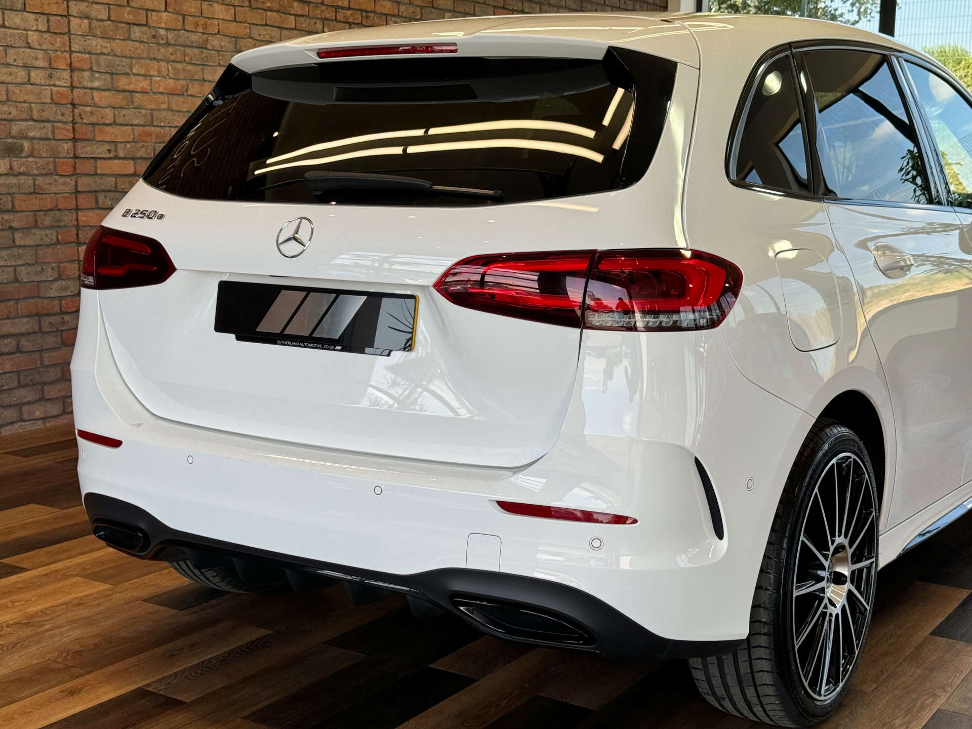 MERCEDES-BENZ B-CLASS 1.3 B 250 AMG Line Edition Executive E Auto 5dr #19