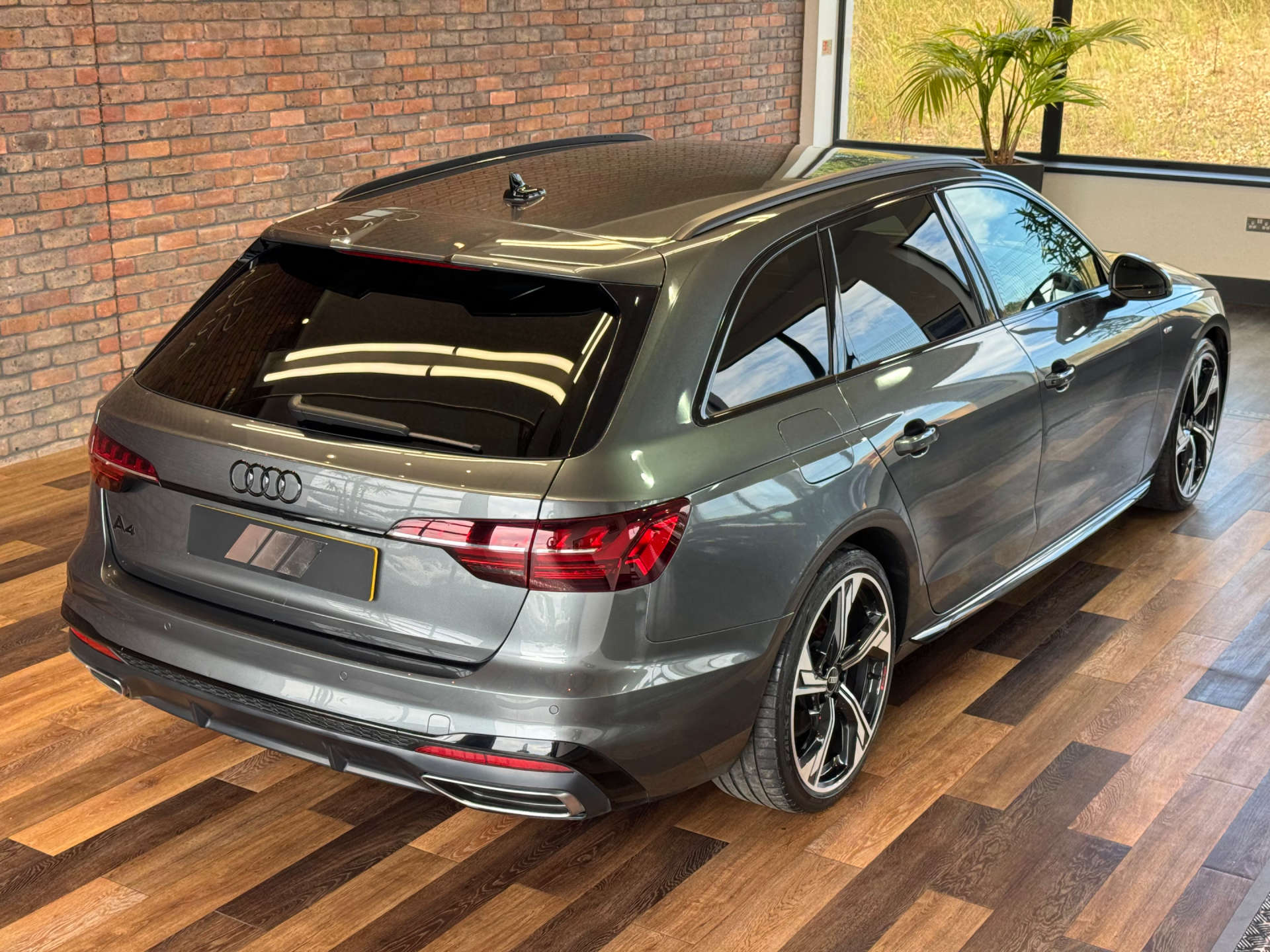 AUDI A4 2.0 A4 Black Edition 35 TDI MHEV Semi-Auto 5dr #7