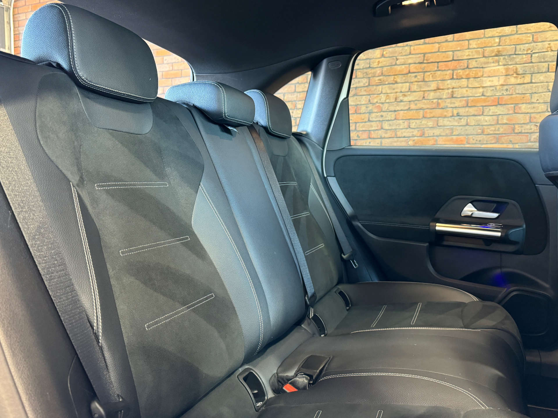 MERCEDES-BENZ B-CLASS 1.3 B 250 AMG Line Edition Executive E Auto 5dr #25