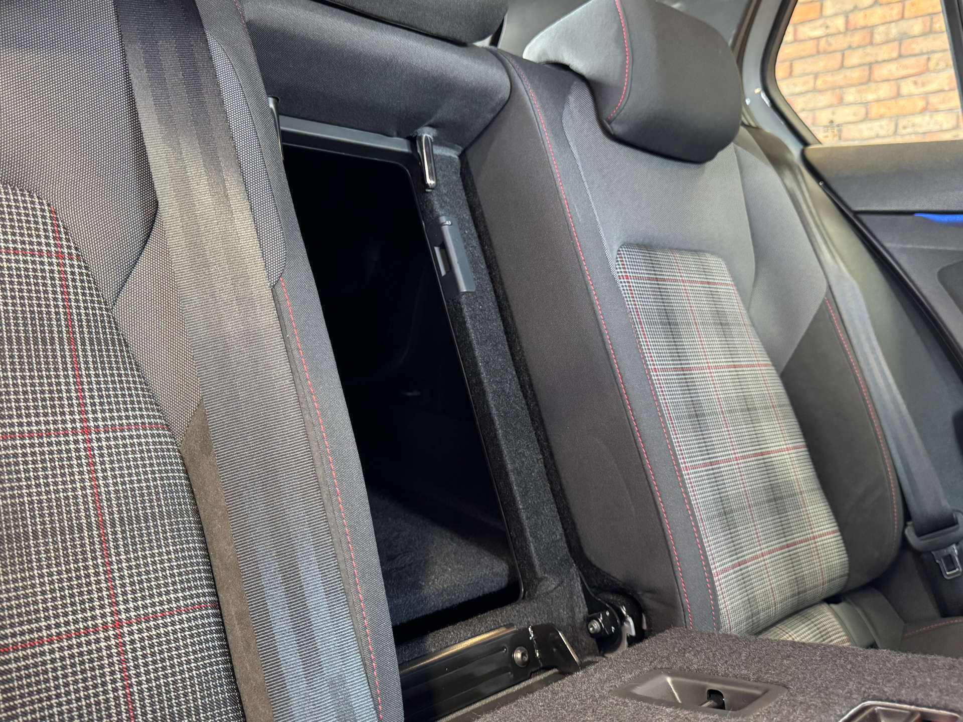 VOLKSWAGEN GOLF 2.0 Golf GTi TSi Semi-Auto 5dr #31