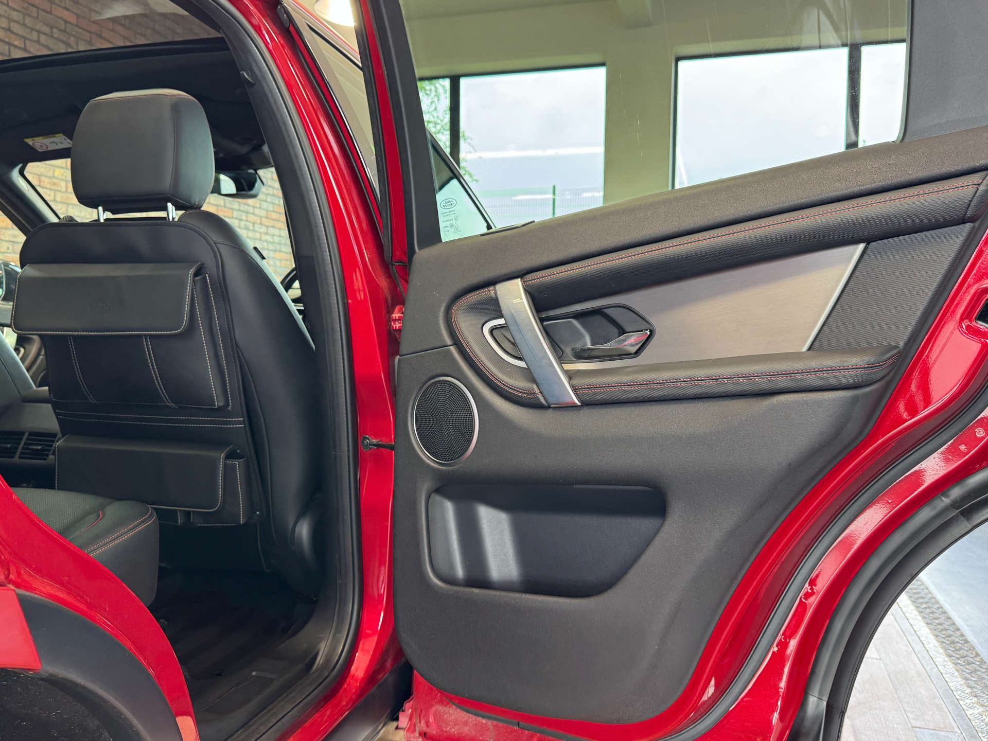 LAND ROVER DISCOVERY SPORT 2.0 Discovery Sport R-Dynamic S+ MHEV Auto 4WD 5dr #20