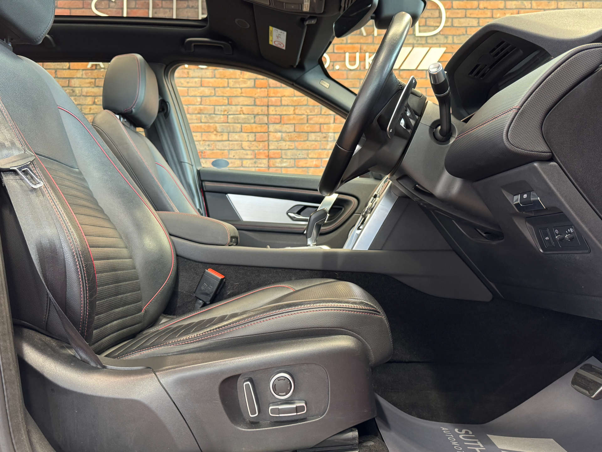 LAND ROVER DISCOVERY SPORT 2.0 Discovery Sport R-Dynamic S+ MHEV Auto 4WD 5dr #23