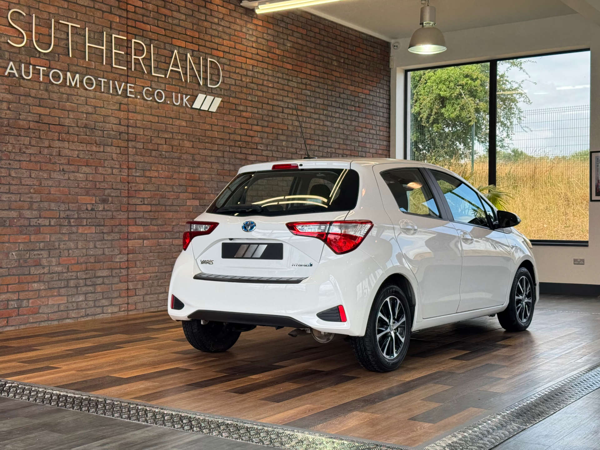 TOYOTA YARIS 1.5 Yaris Icon Tech VVT-i HEV CVT 5dr #6