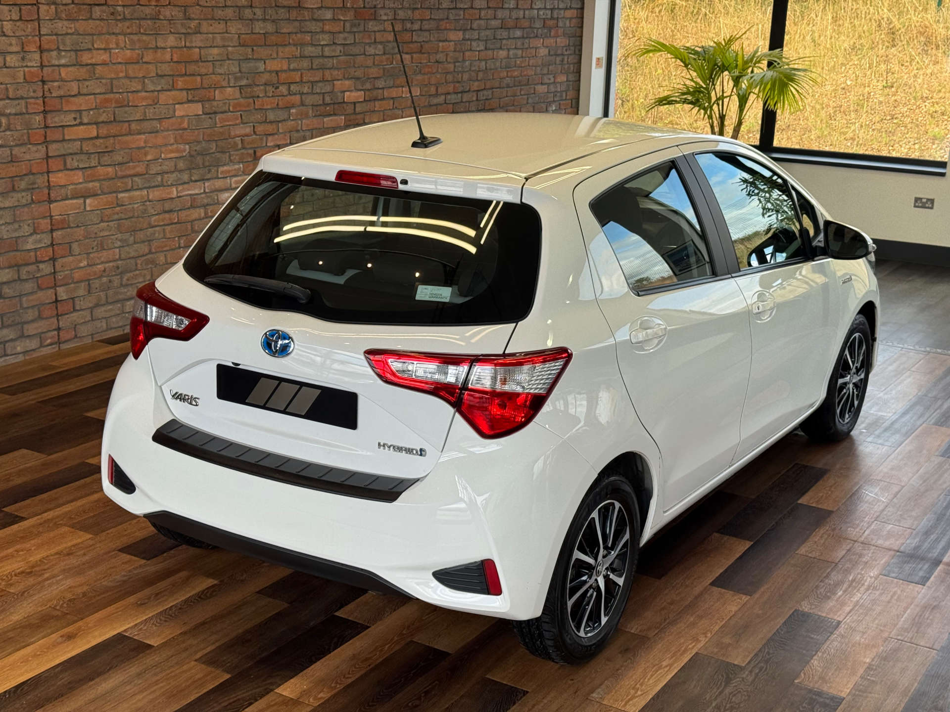 TOYOTA YARIS 1.5 Yaris Icon Tech VVT-i HEV CVT 5dr #7