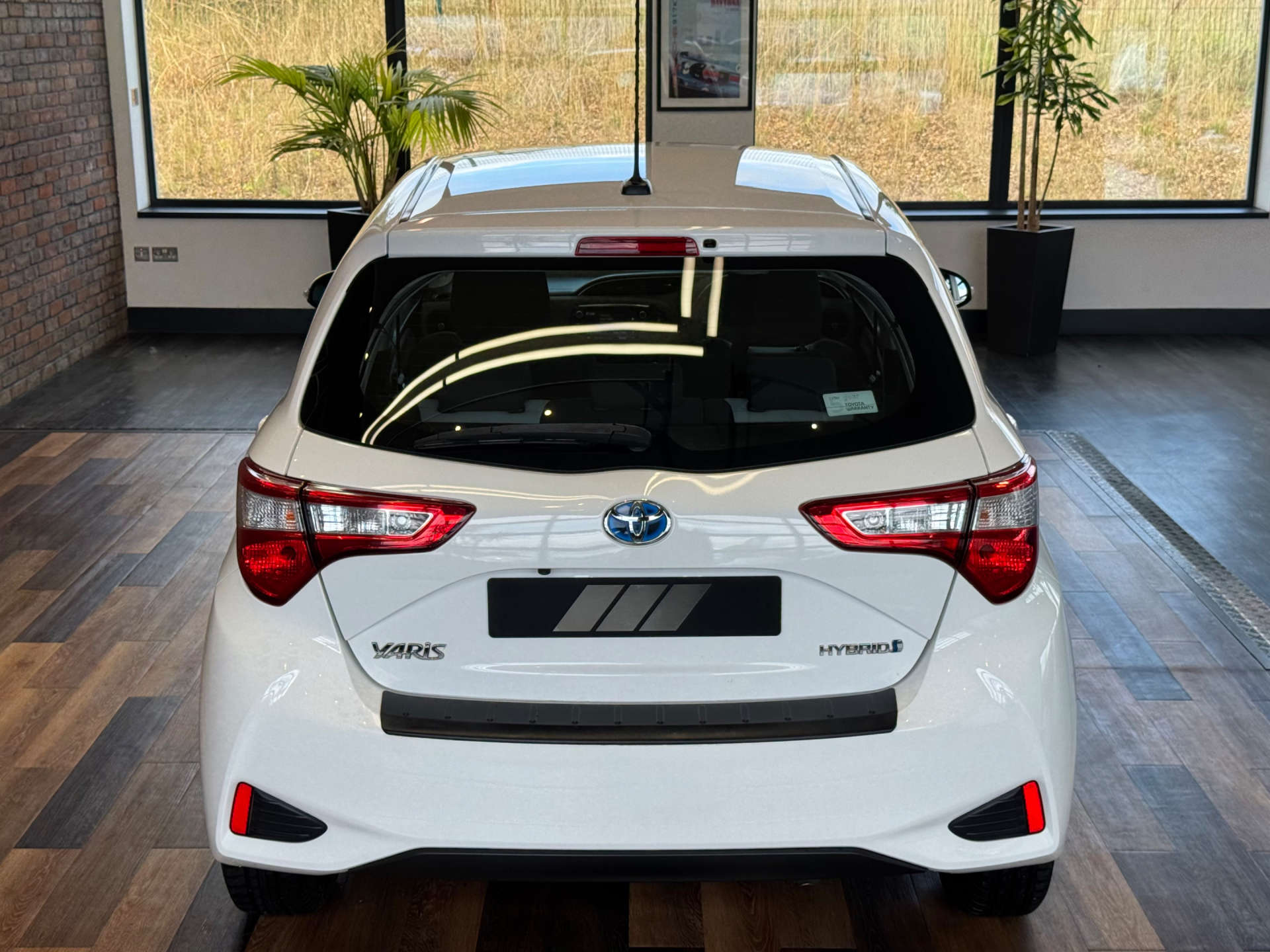 TOYOTA YARIS 1.5 Yaris Icon Tech VVT-i HEV CVT 5dr #8