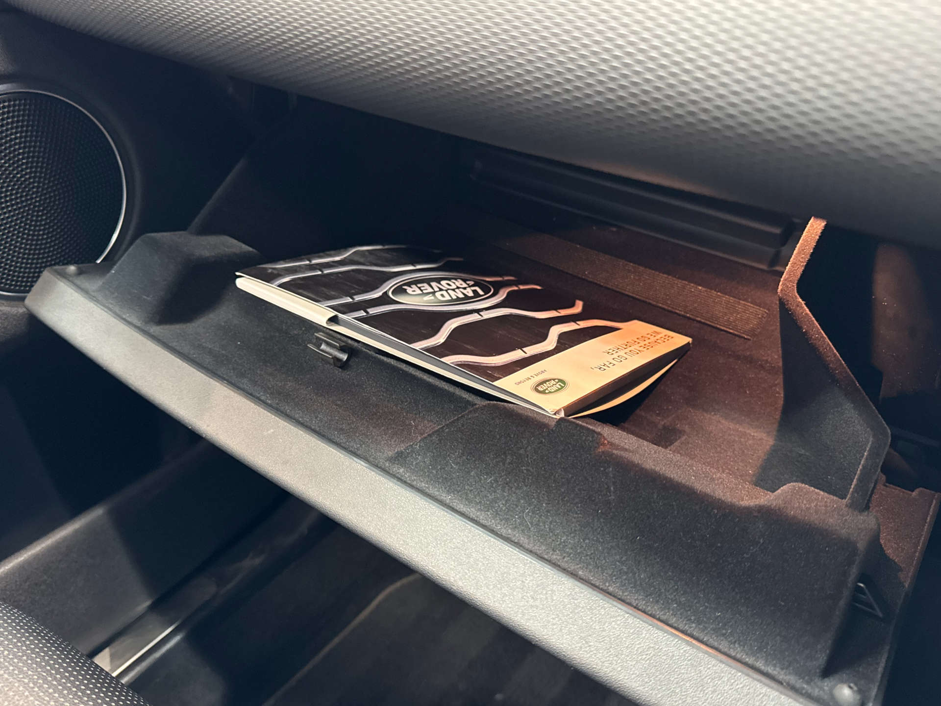 LAND ROVER DISCOVERY SPORT 2.0 Discovery Sport R-Dynamic S+ MHEV Auto 4WD 5dr #38