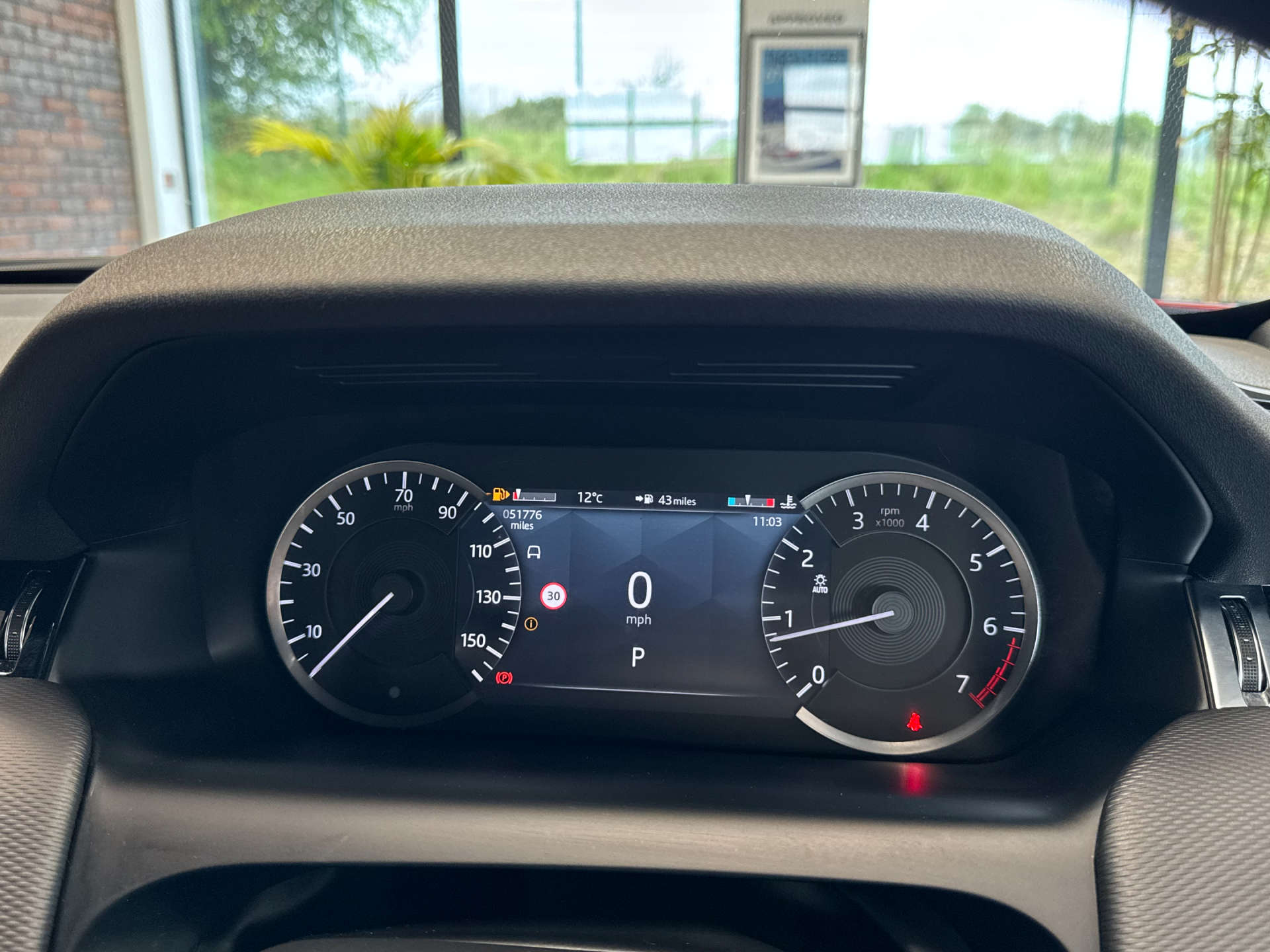 LAND ROVER DISCOVERY SPORT 2.0 Discovery Sport R-Dynamic S+ MHEV Auto 4WD 5dr #43