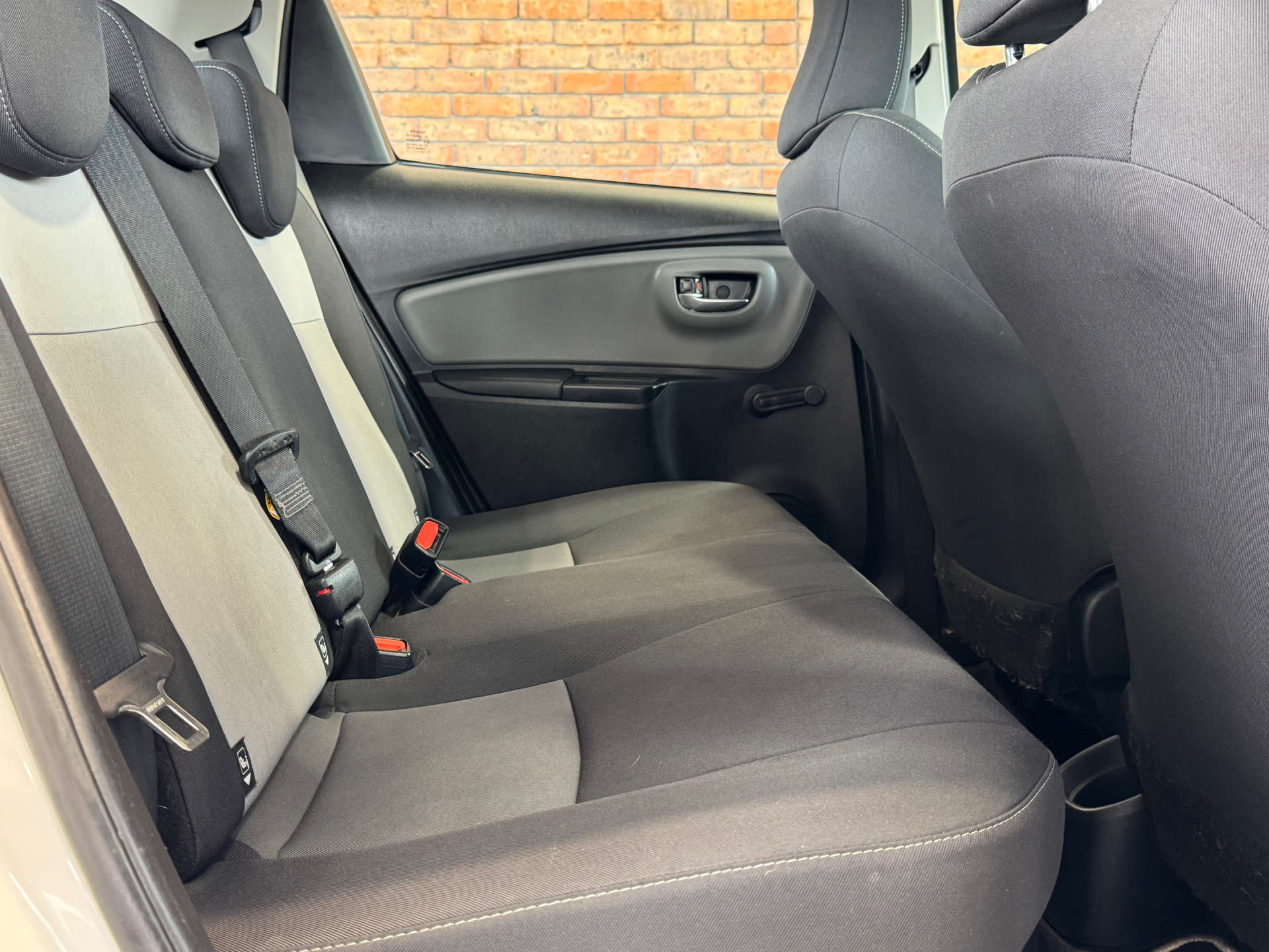 TOYOTA YARIS 1.5 Yaris Icon Tech VVT-i HEV CVT 5dr #21