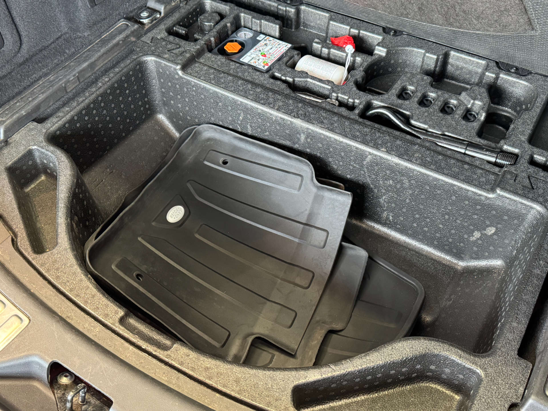 LAND ROVER DISCOVERY SPORT 2.0 Discovery Sport R-Dynamic S+ MHEV Auto 4WD 5dr #52