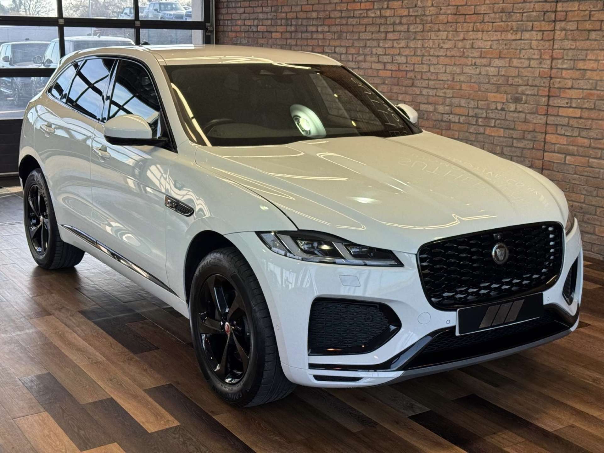 2021 Jaguar F-Pace thumbnail 3