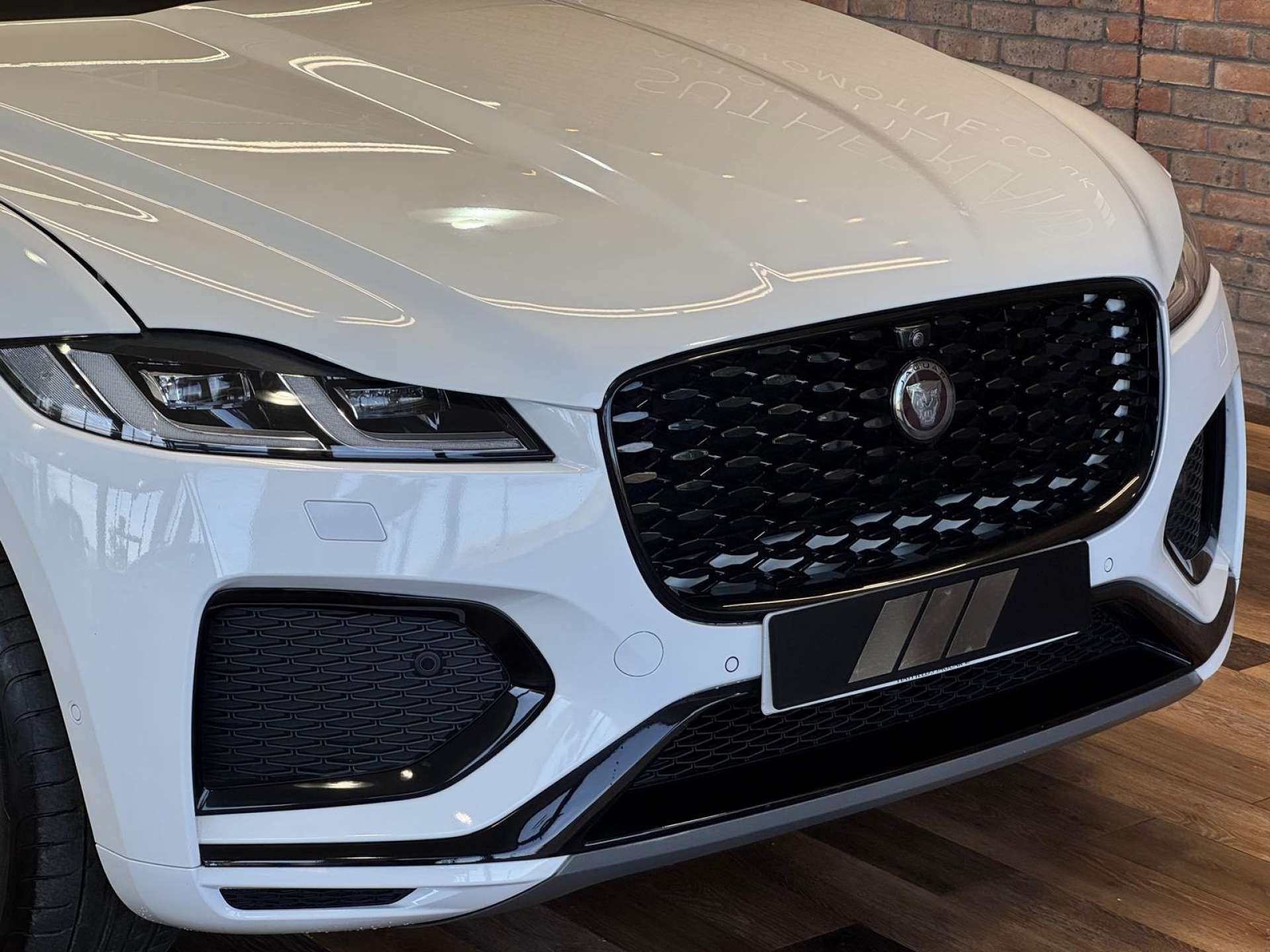 2021 Jaguar F-Pace thumbnail 4