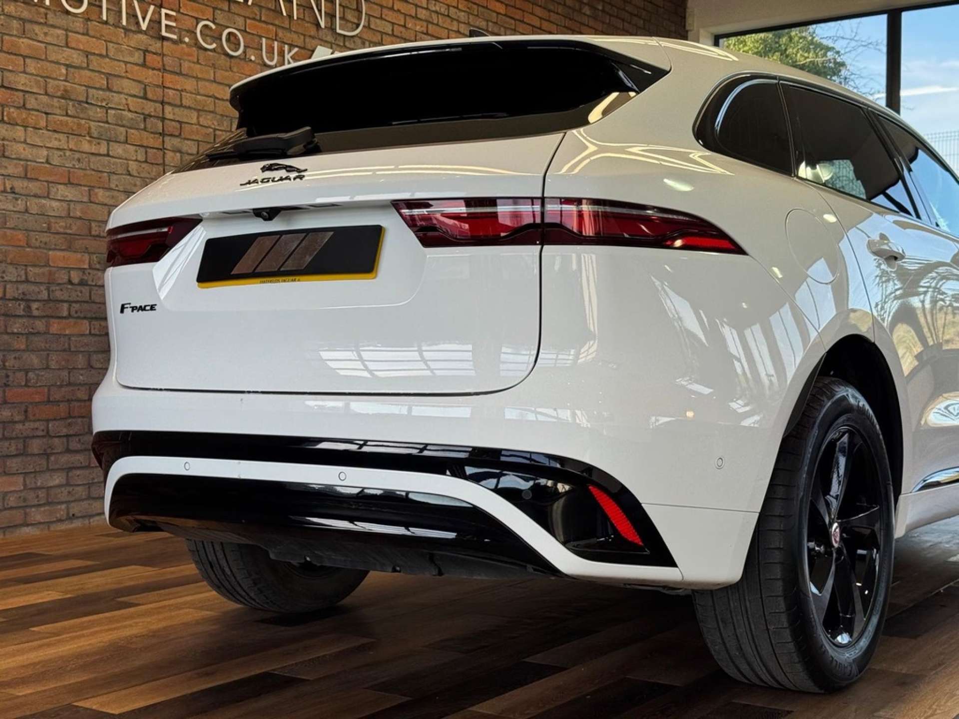 2021 Jaguar F-Pace thumbnail 9