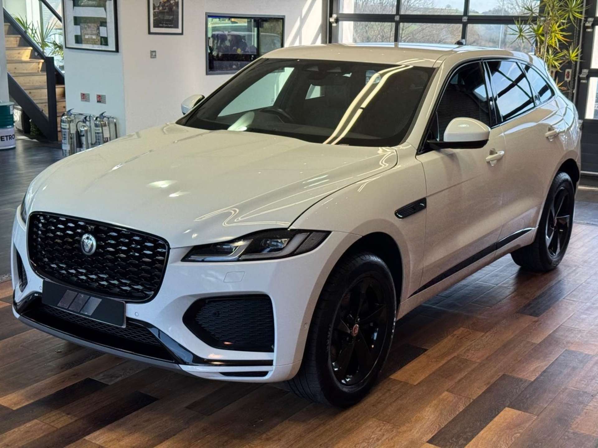 2021 Jaguar F-Pace thumbnail 11