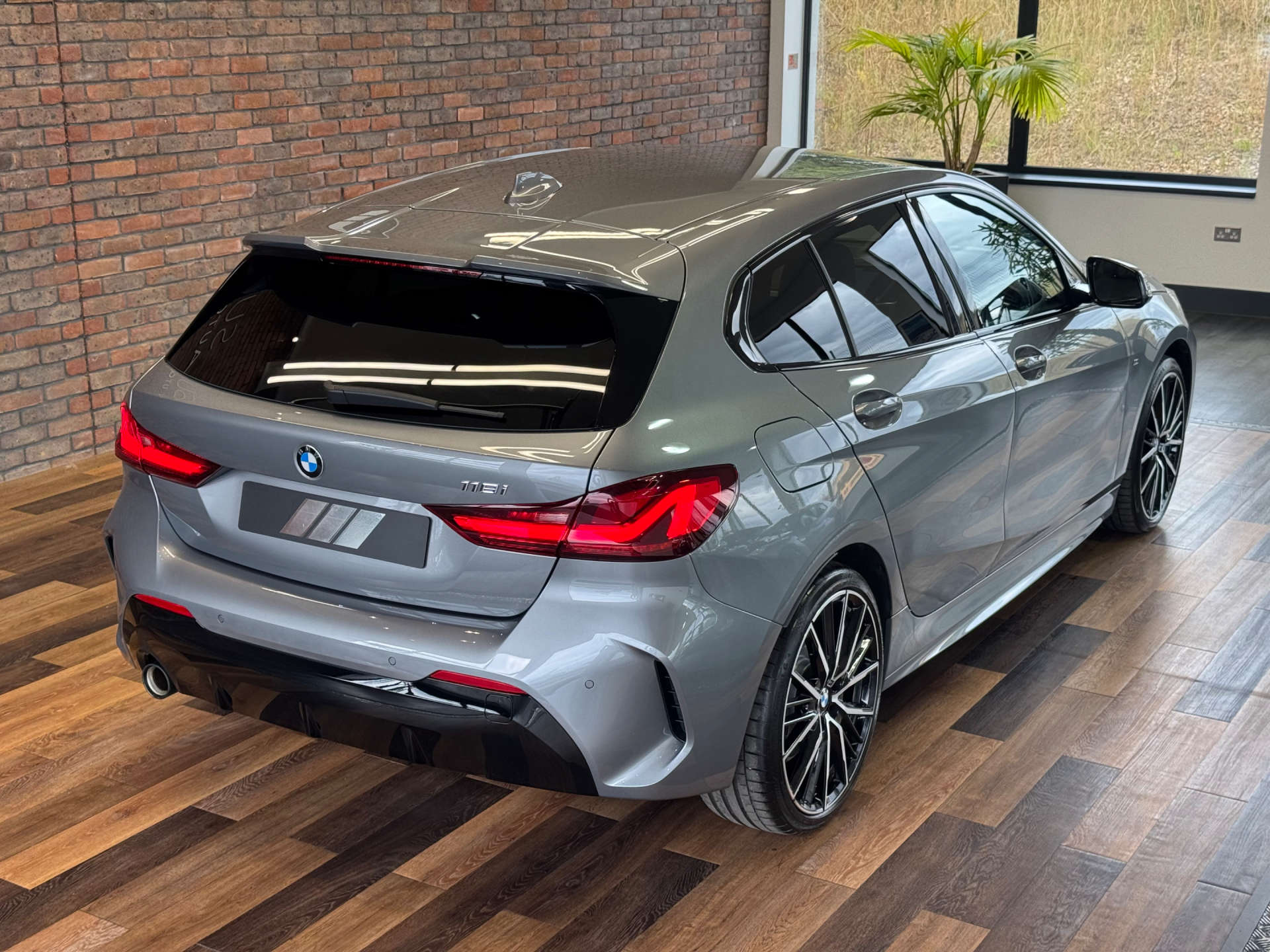 BMW 1 SERIES 1.5 118I M Sport Auto 5dr #7