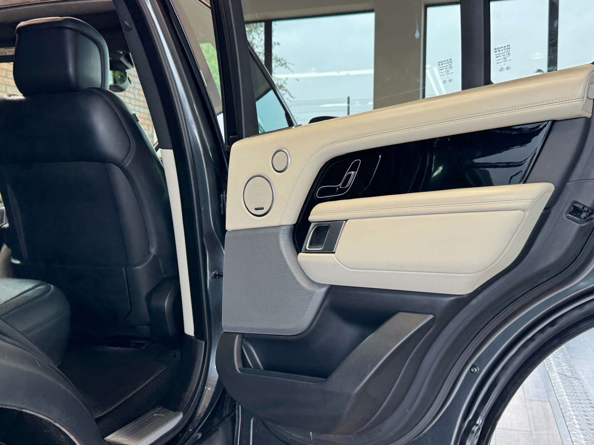 LAND ROVER RANGE ROVER 3.0 Range Rover Vogue SE TDV6 Auto 4WD 5dr #35