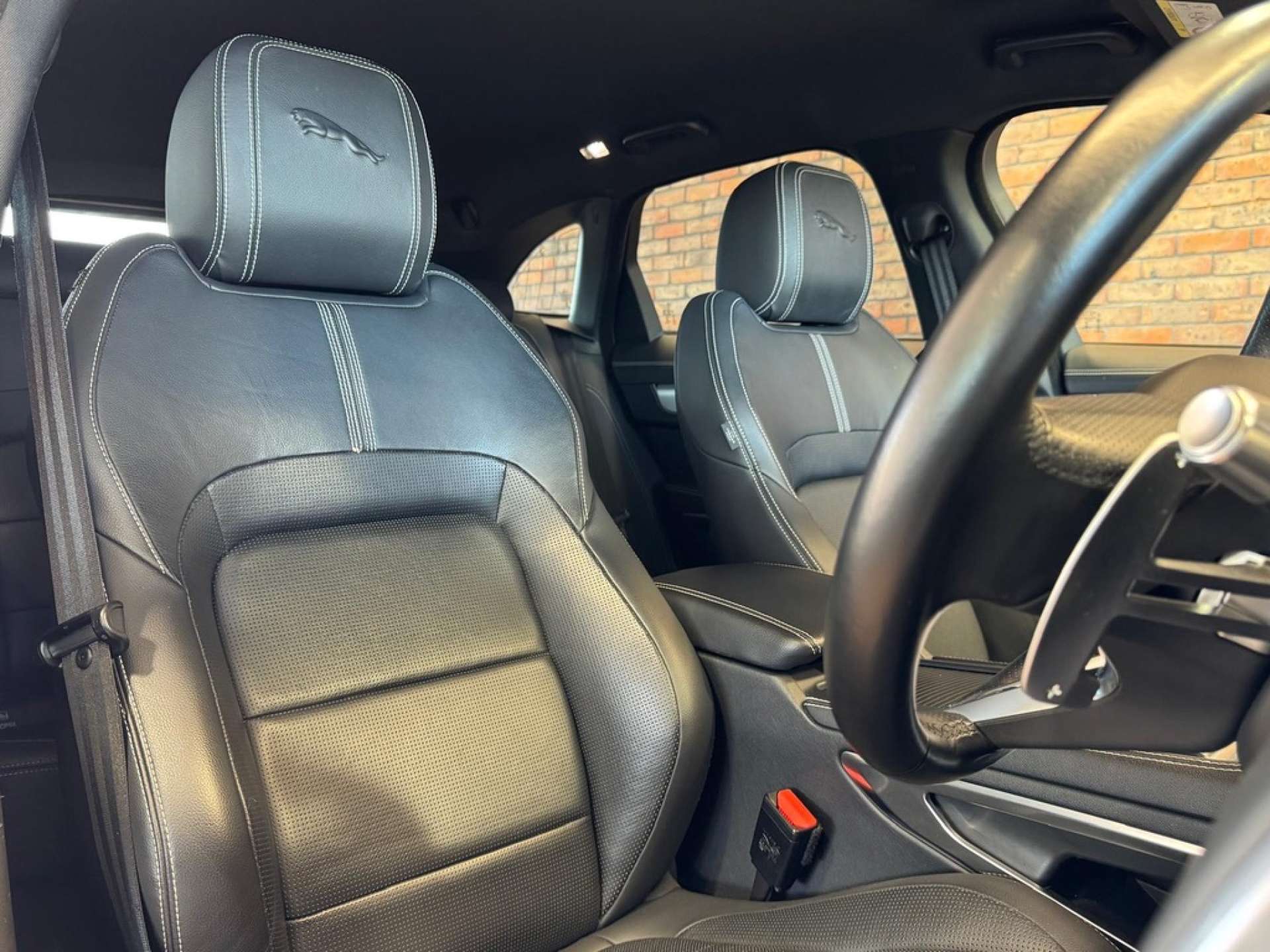JAGUAR F-PACE 2.0 F-Pace R-Dynamic S D MHEV AWD Auto 4WD 5dr #32