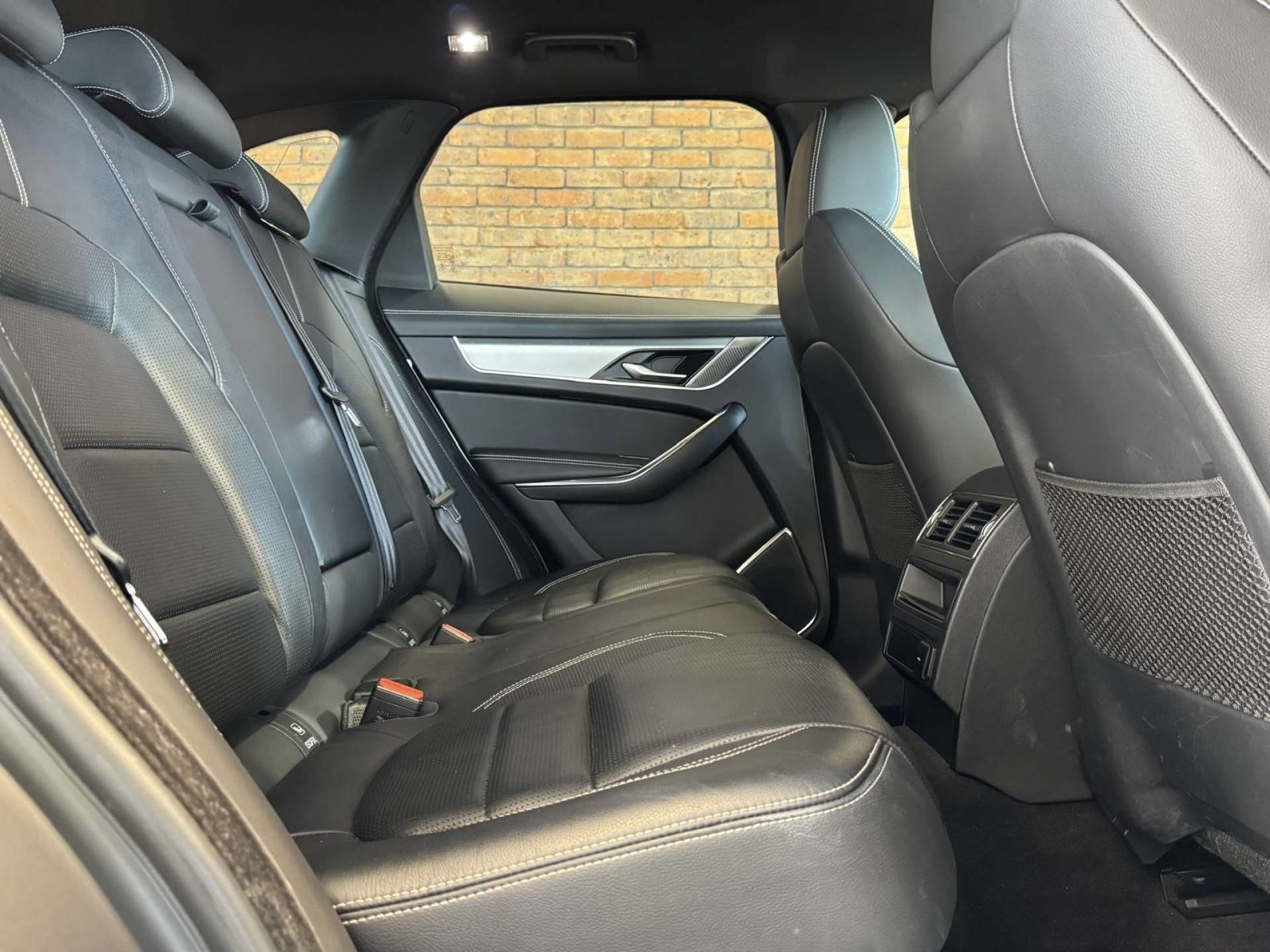 JAGUAR F-PACE 2.0 F-Pace R-Dynamic S D MHEV AWD Auto 4WD 5dr #37