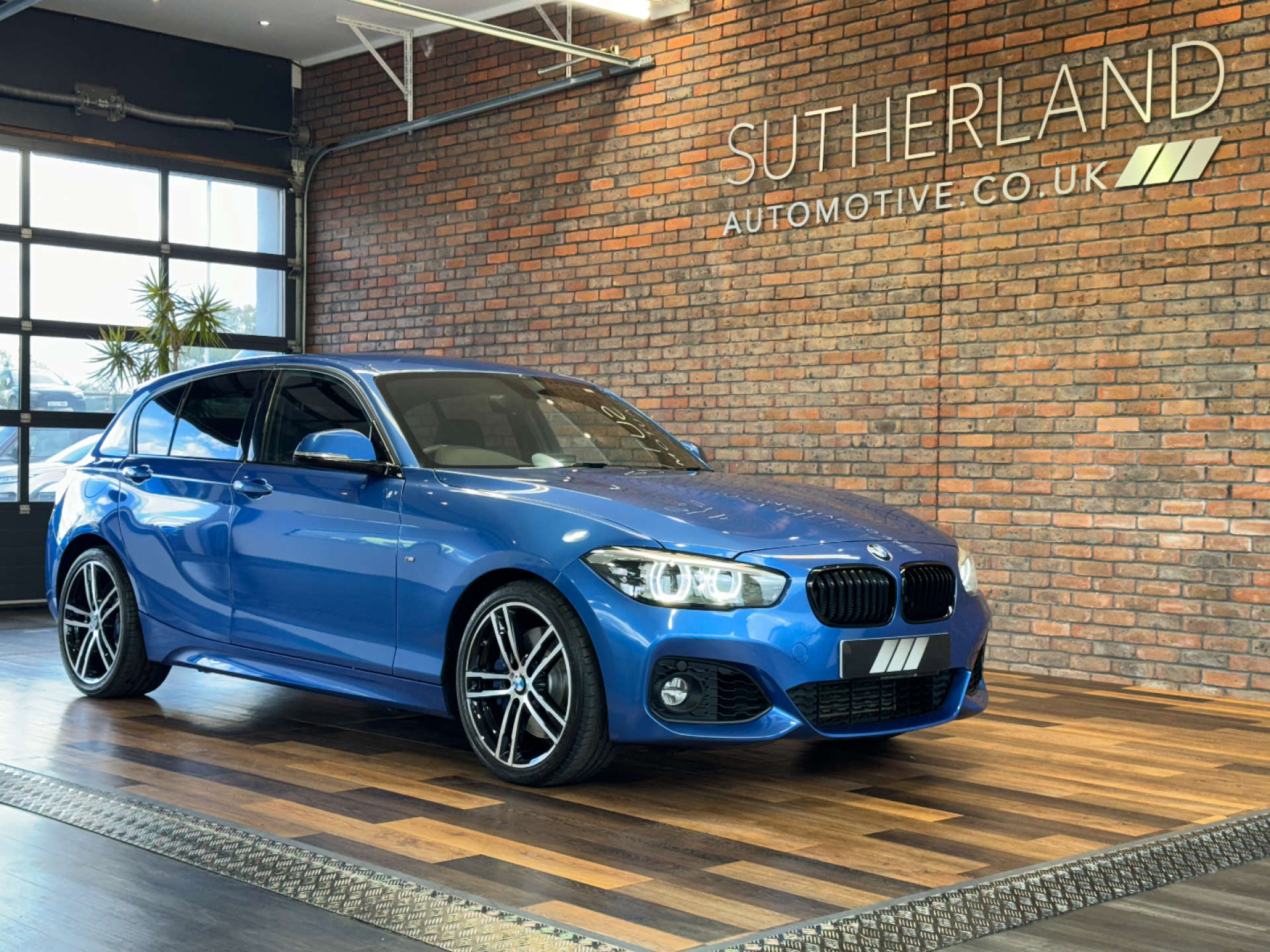 BMW 1 SERIES 1.5 118i M Sport Shadow Edition Auto 5dr #4