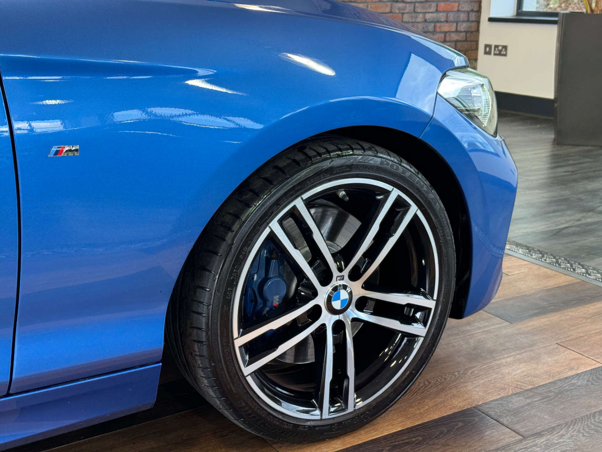 BMW 1 SERIES 1.5 118i M Sport Shadow Edition Auto 5dr #18