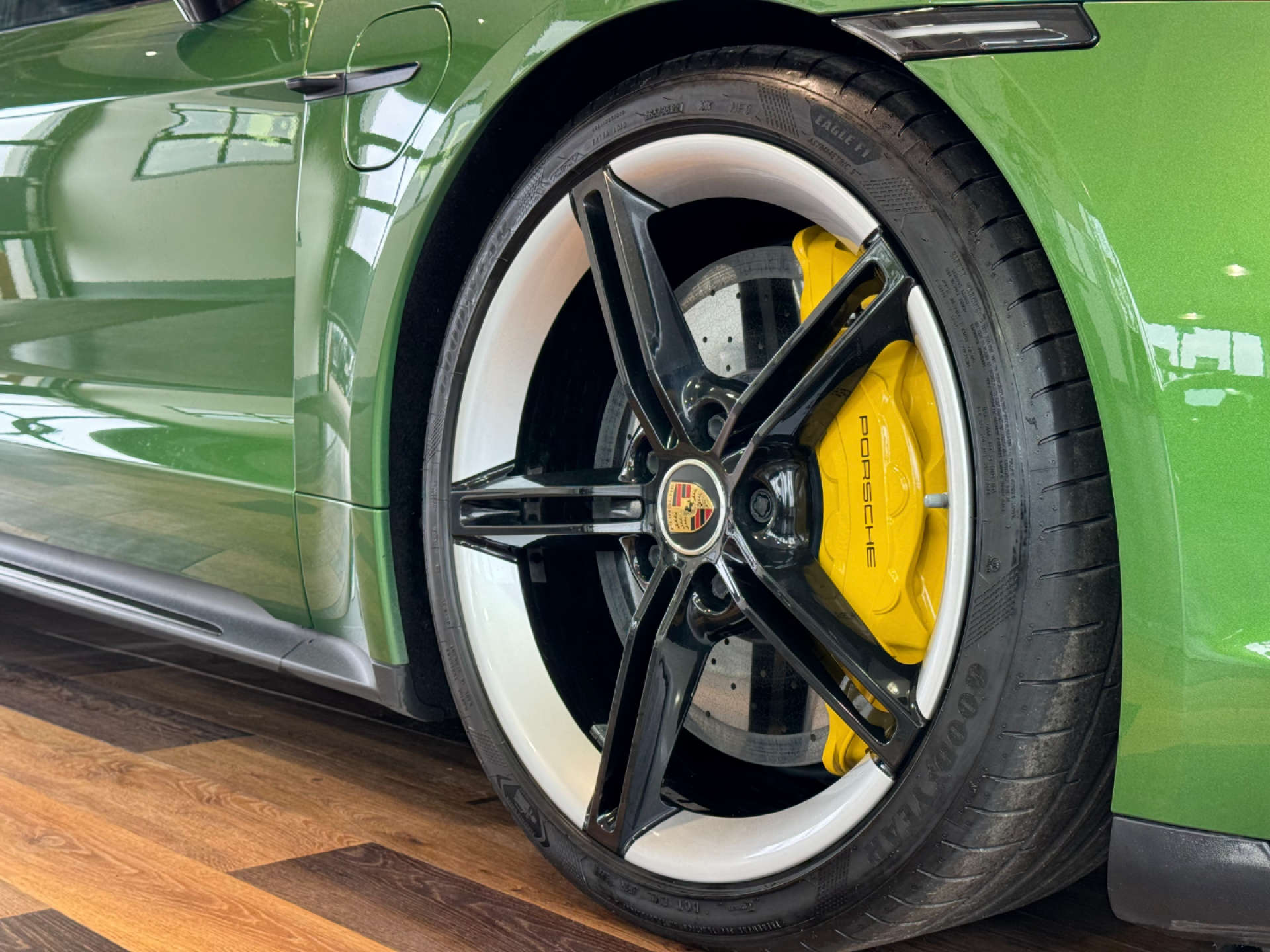 PORSCHE TAYCAN Taycan T S 4WD 4dr #26