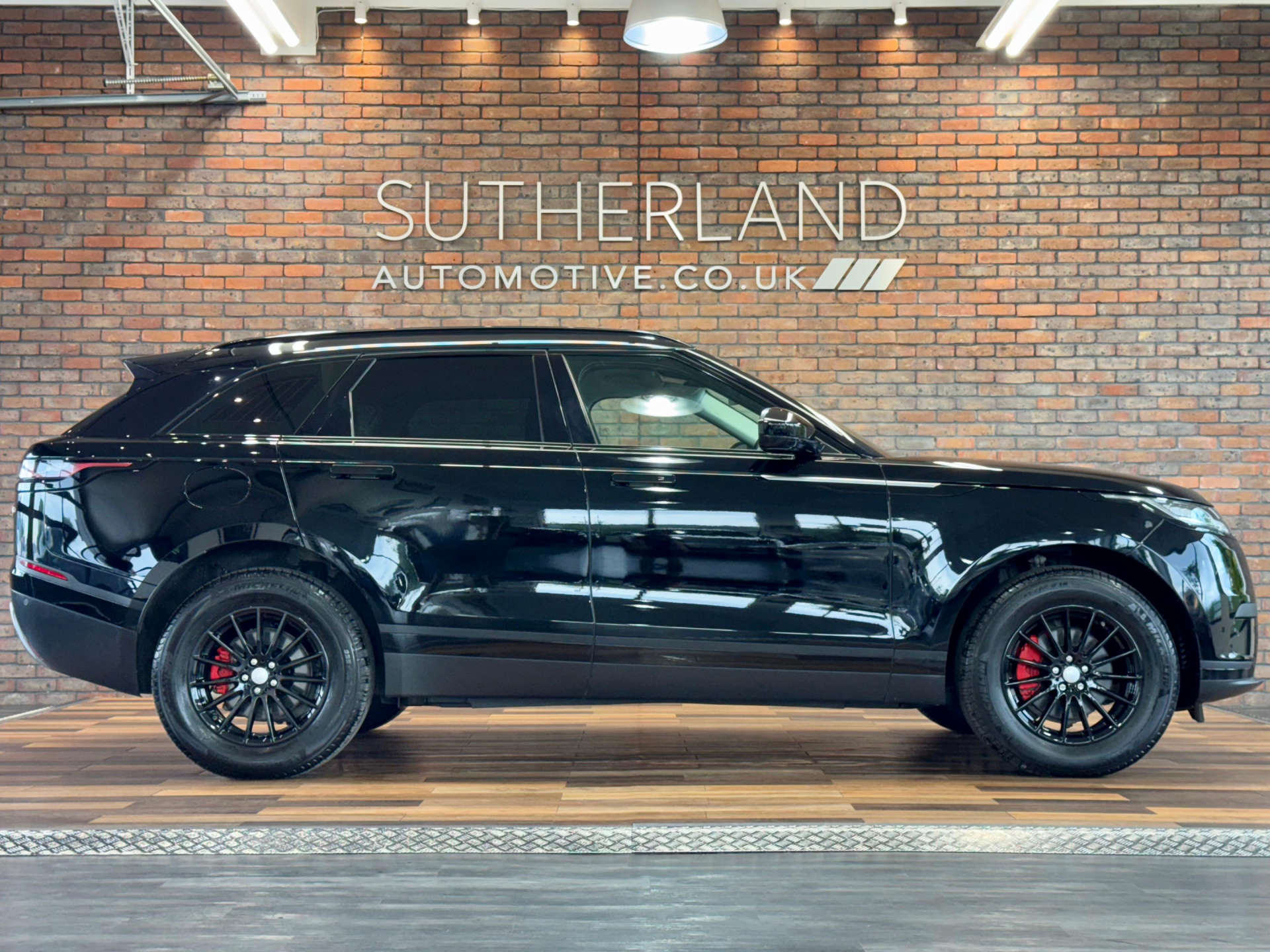 LAND ROVER RANGE ROVER VELAR 2.0 Range Rover Velar D180 Auto 4WD 5dr #2