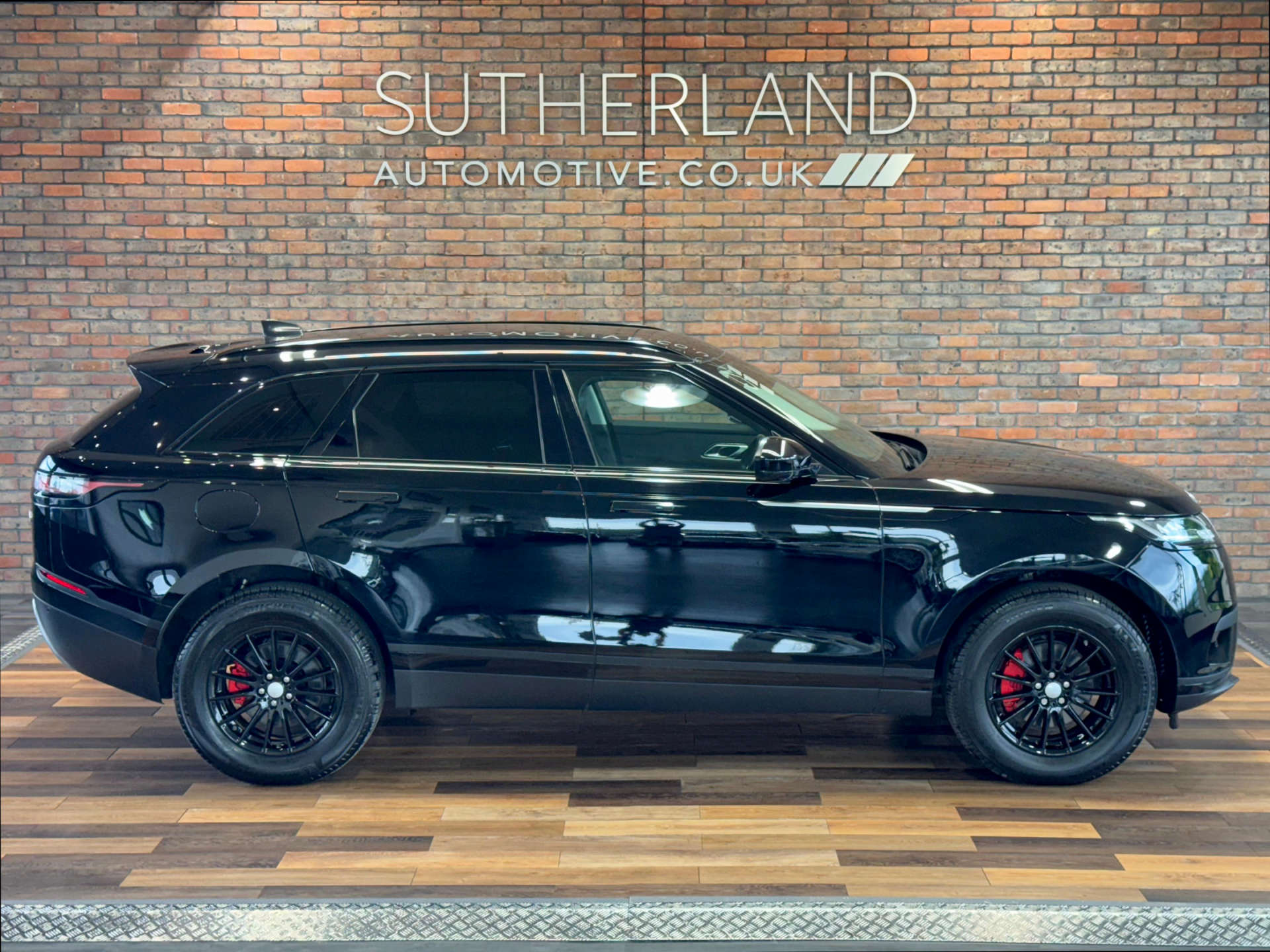 LAND ROVER RANGE ROVER VELAR 2.0 Range Rover Velar D180 Auto 4WD 5dr #3
