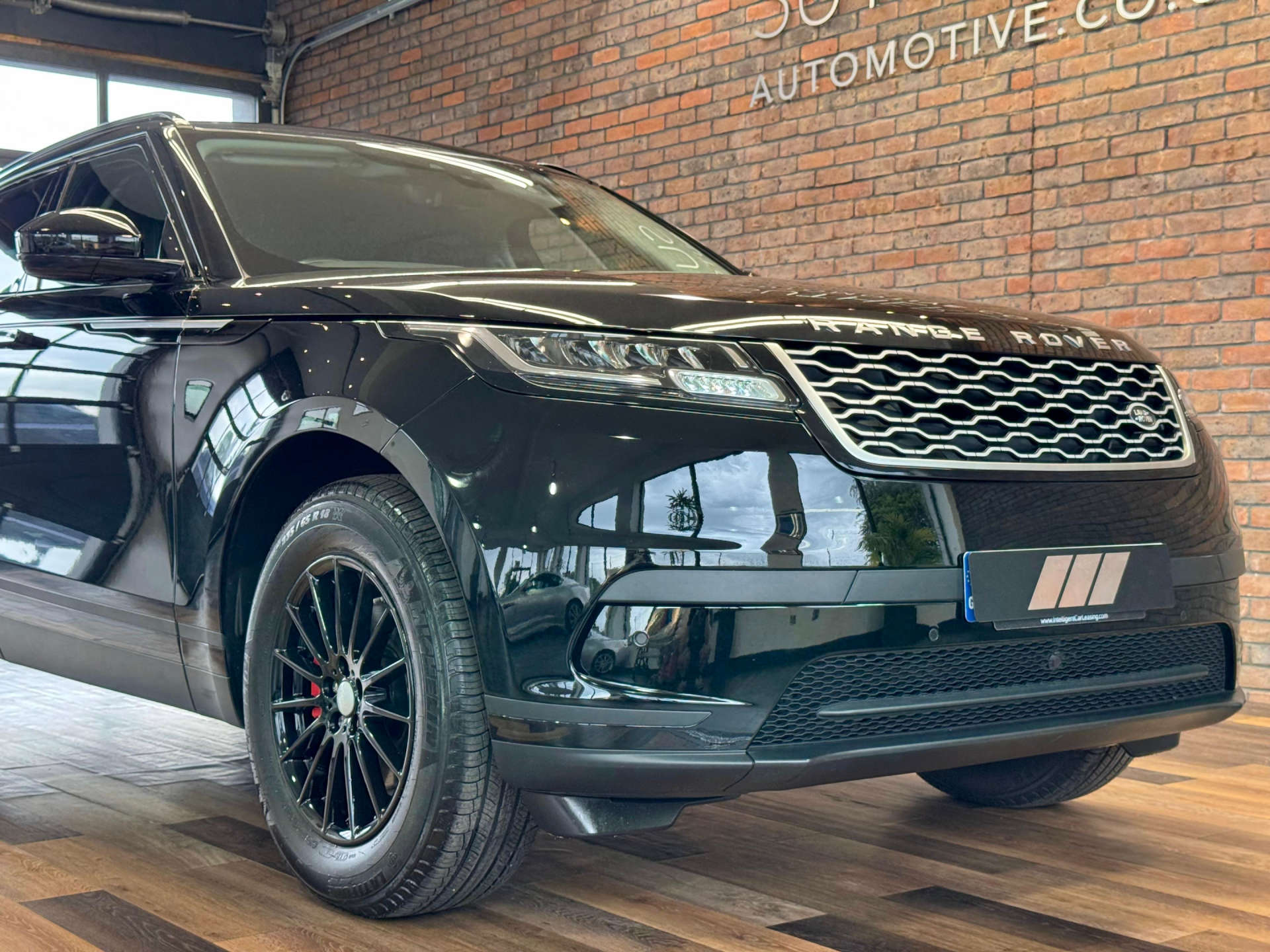 LAND ROVER RANGE ROVER VELAR 2.0 Range Rover Velar D180 Auto 4WD 5dr #8