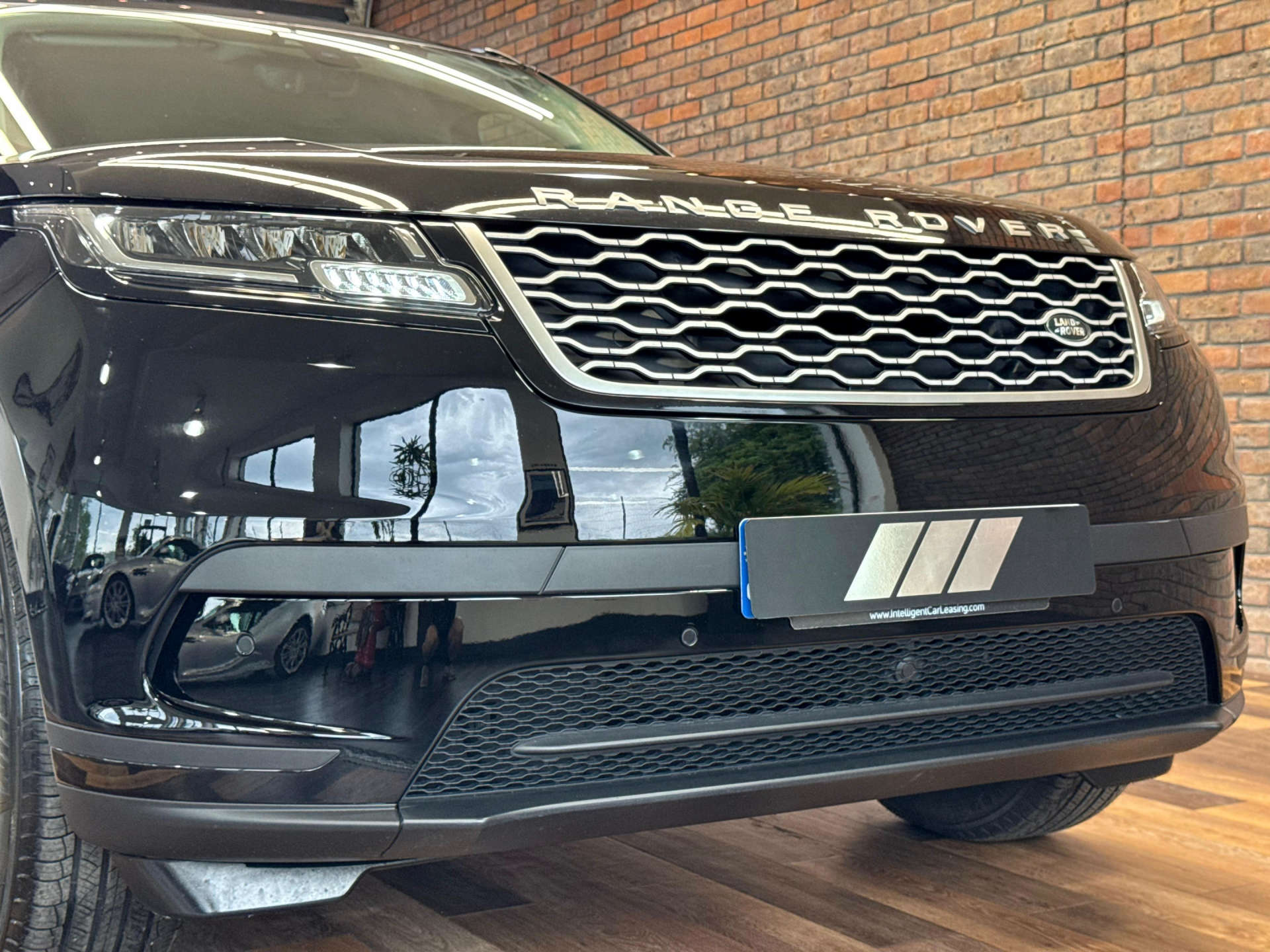 LAND ROVER RANGE ROVER VELAR 2.0 Range Rover Velar D180 Auto 4WD 5dr #9