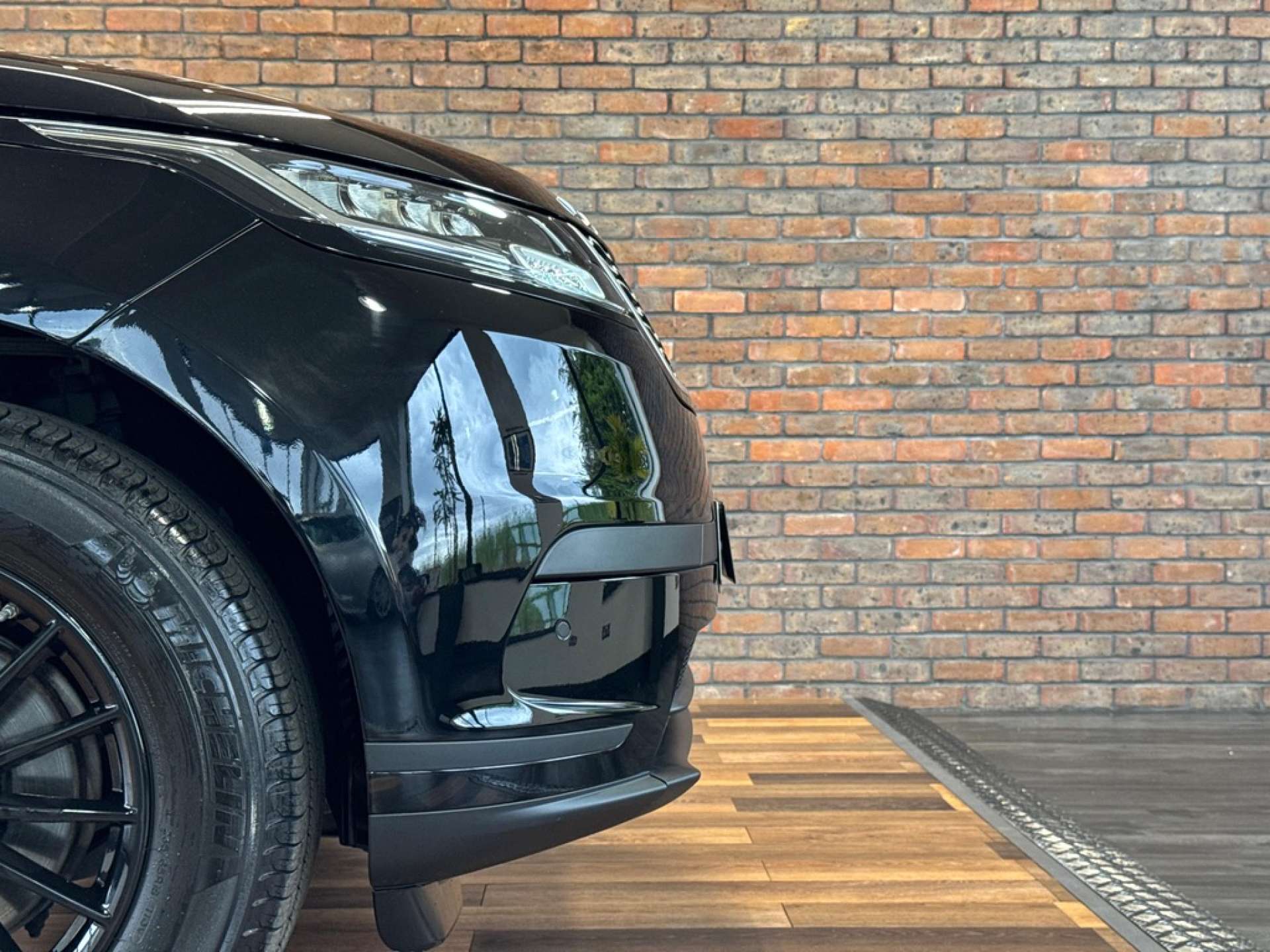 LAND ROVER RANGE ROVER VELAR 2.0 Range Rover Velar D180 Auto 4WD 5dr #10