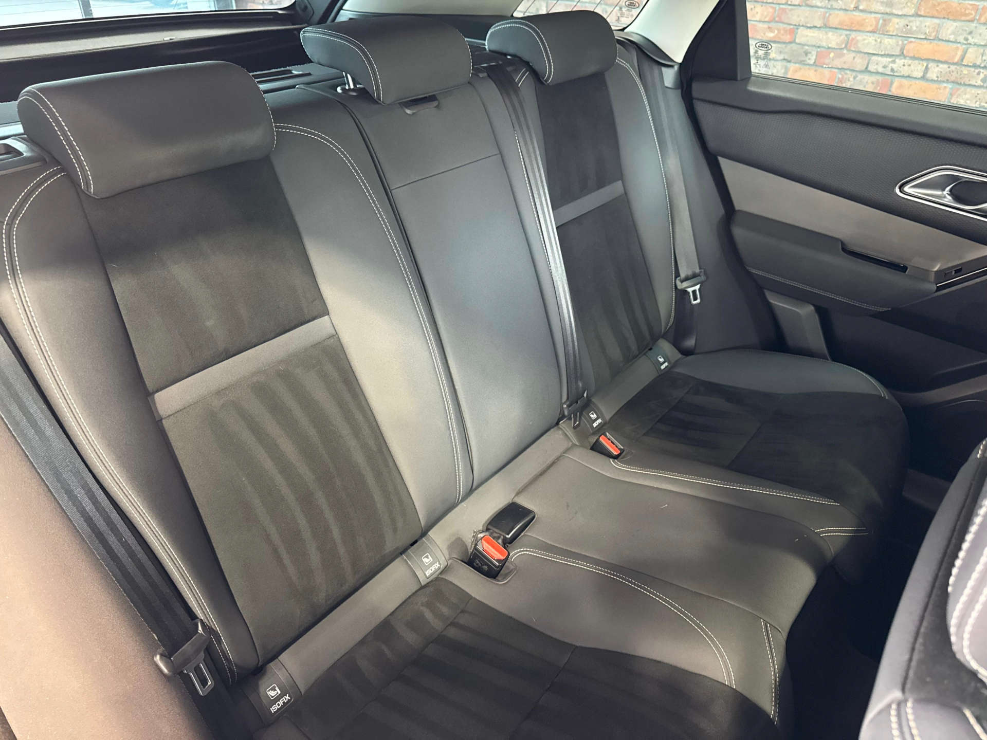 LAND ROVER RANGE ROVER VELAR 2.0 Range Rover Velar D180 Auto 4WD 5dr #22