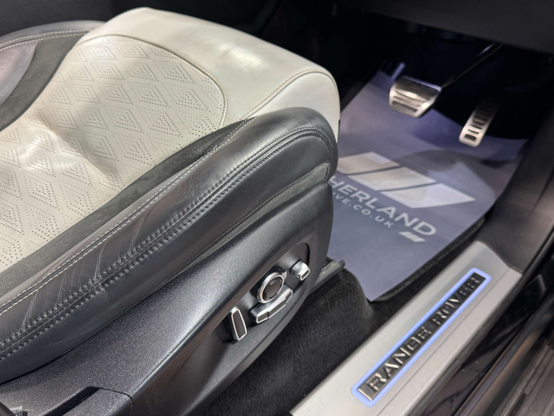 LAND ROVER RANGE ROVER SPORT 5.0 Range Rover Sport SVR S/C Auto 4WD 5dr #28