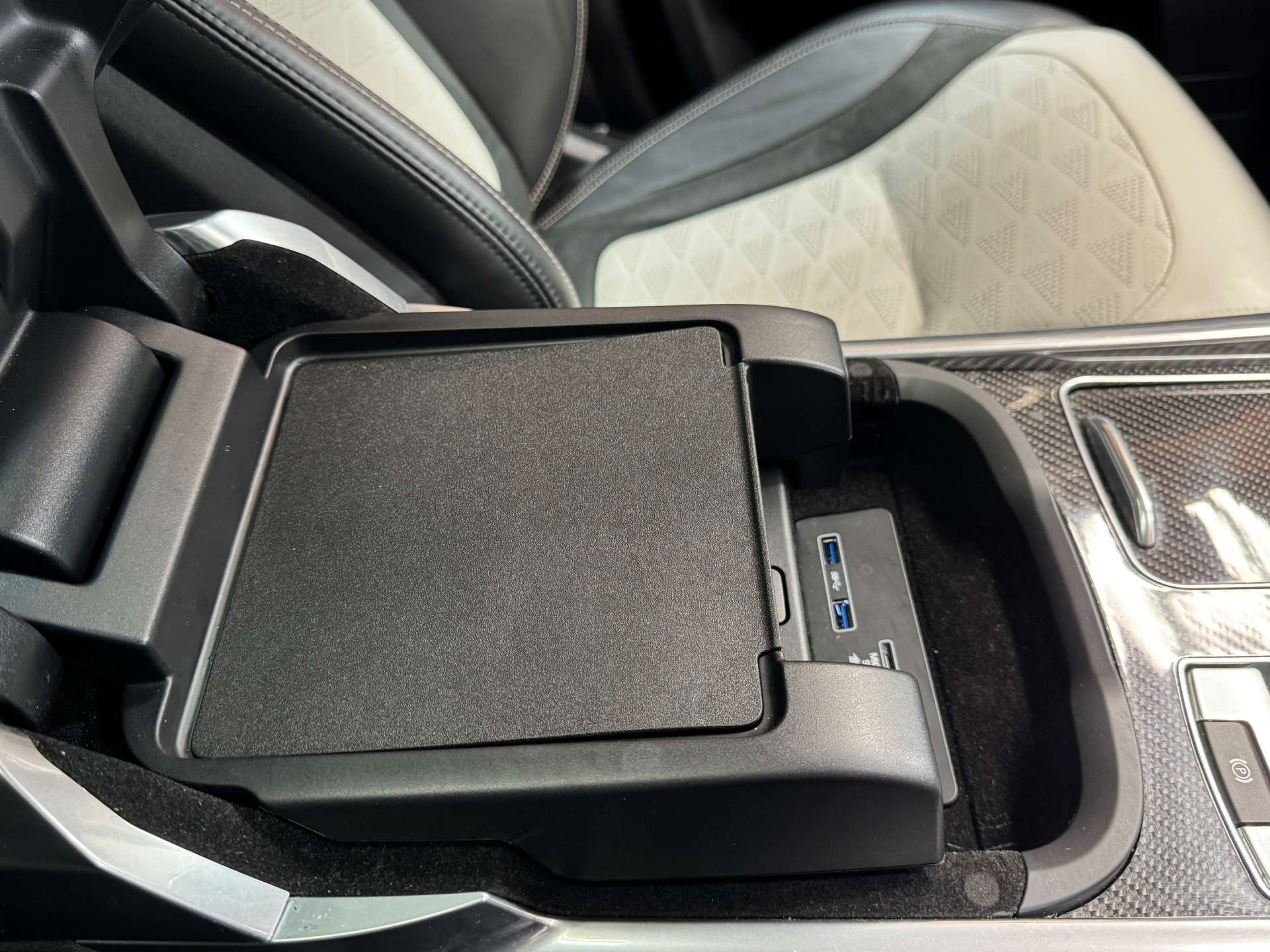 LAND ROVER RANGE ROVER SPORT 5.0 Range Rover Sport SVR S/C Auto 4WD 5dr #43